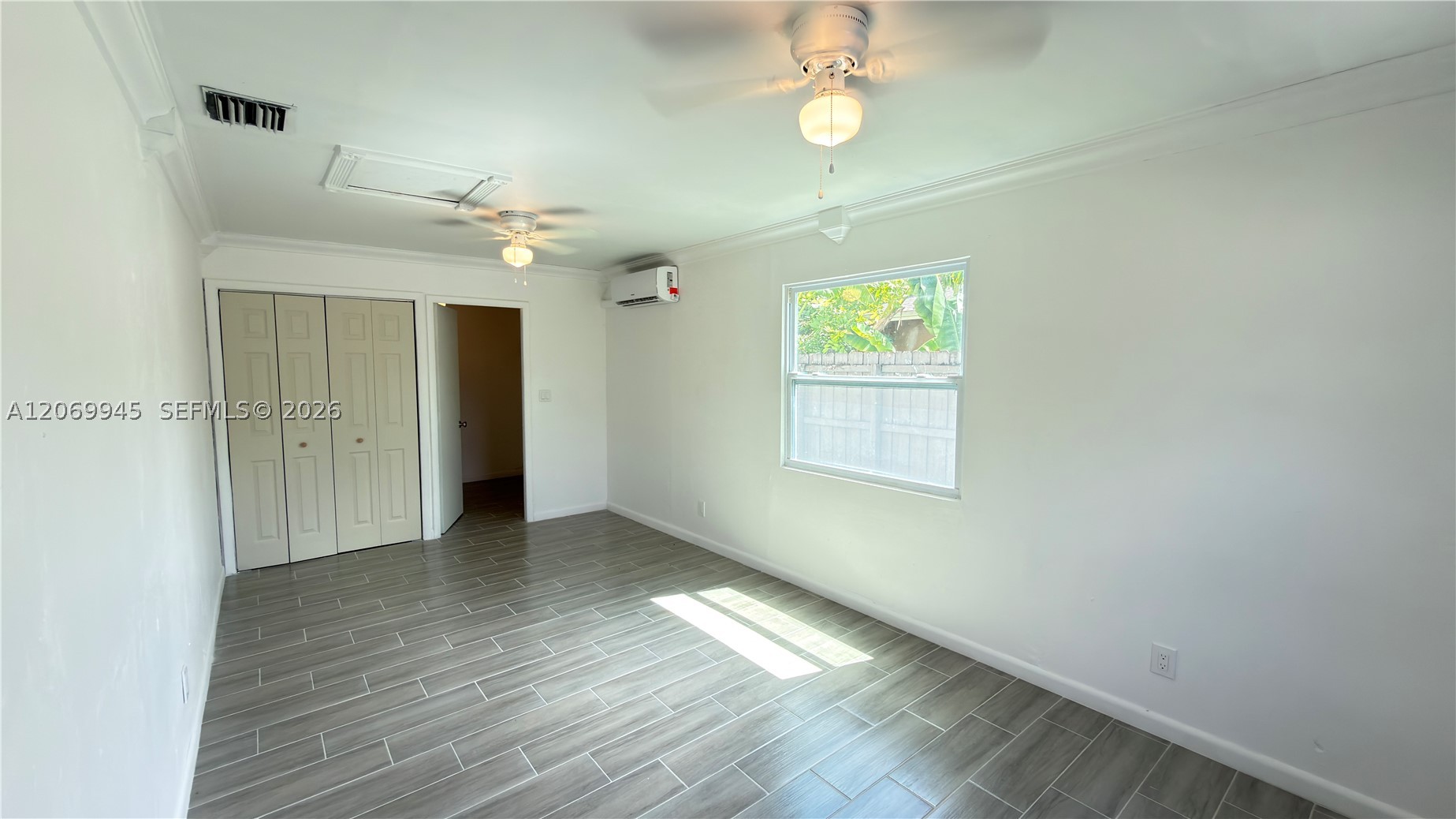 8151 SW 7th St, North Lauderdale FL 33068