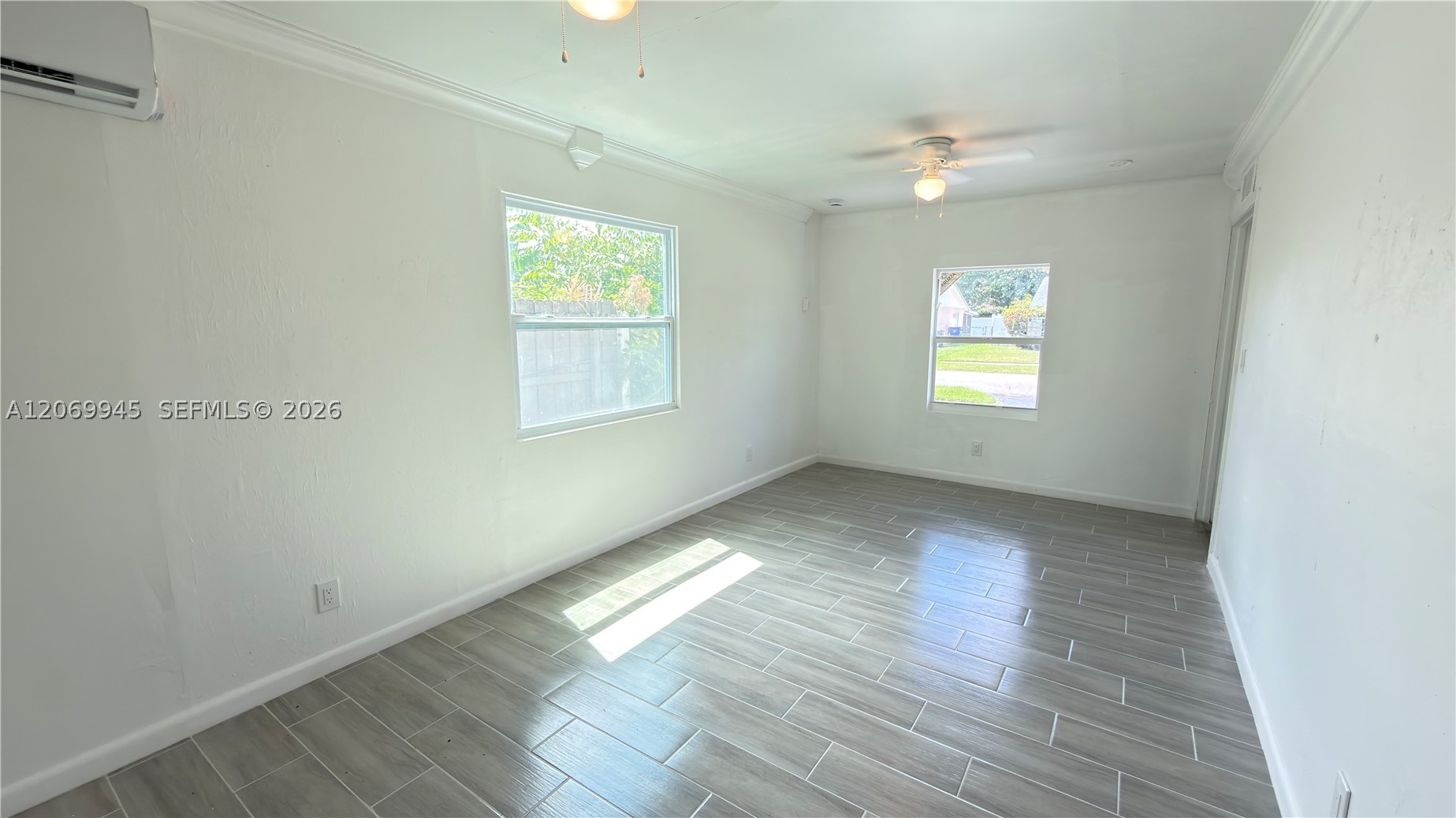 8151 SW 7th St, North Lauderdale FL 33068