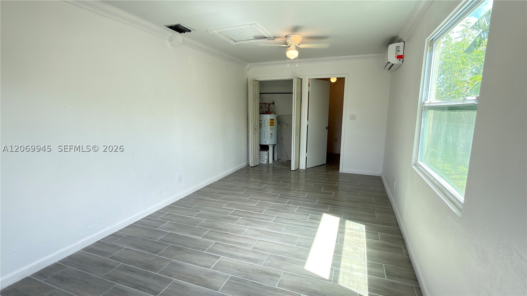 8151 SW 7th St, North Lauderdale FL 33068