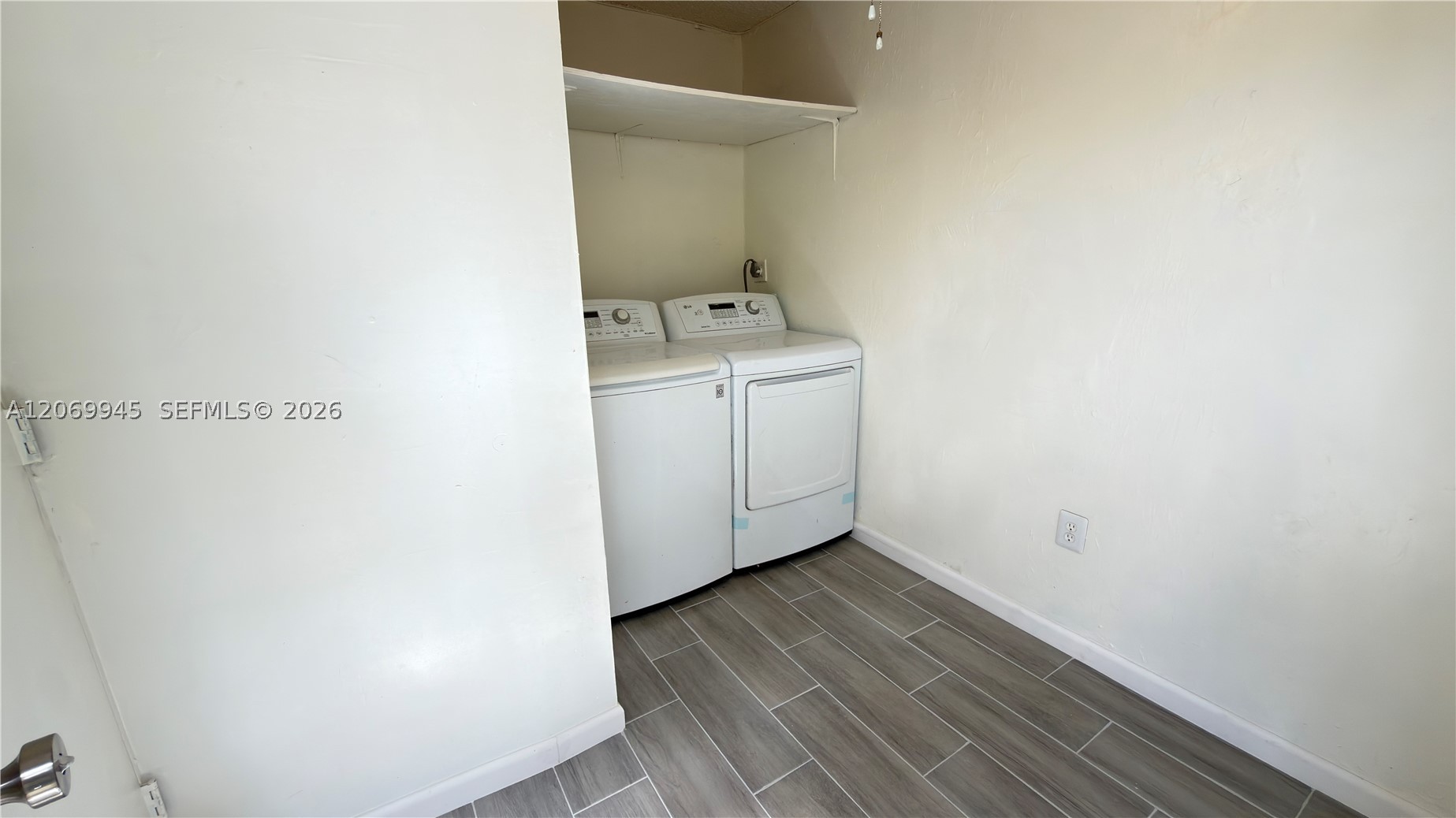 8151 SW 7th St, North Lauderdale FL 33068