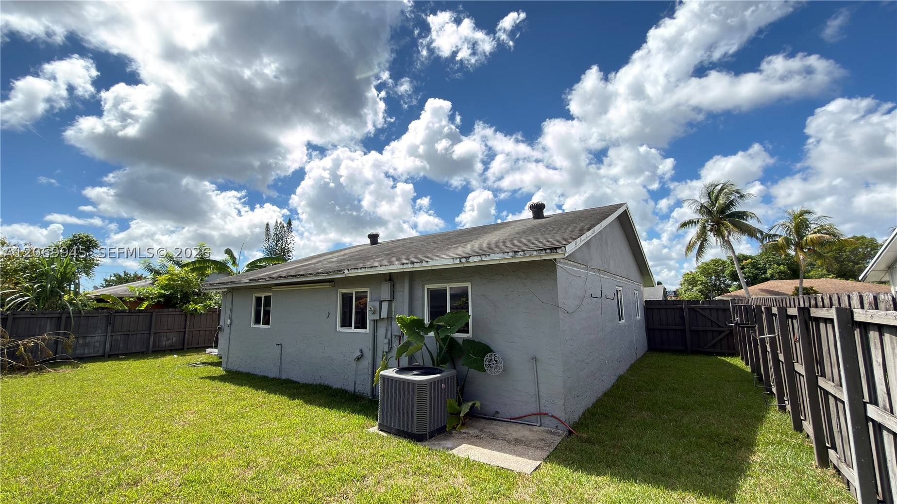 8151 SW 7th St, North Lauderdale FL 33068