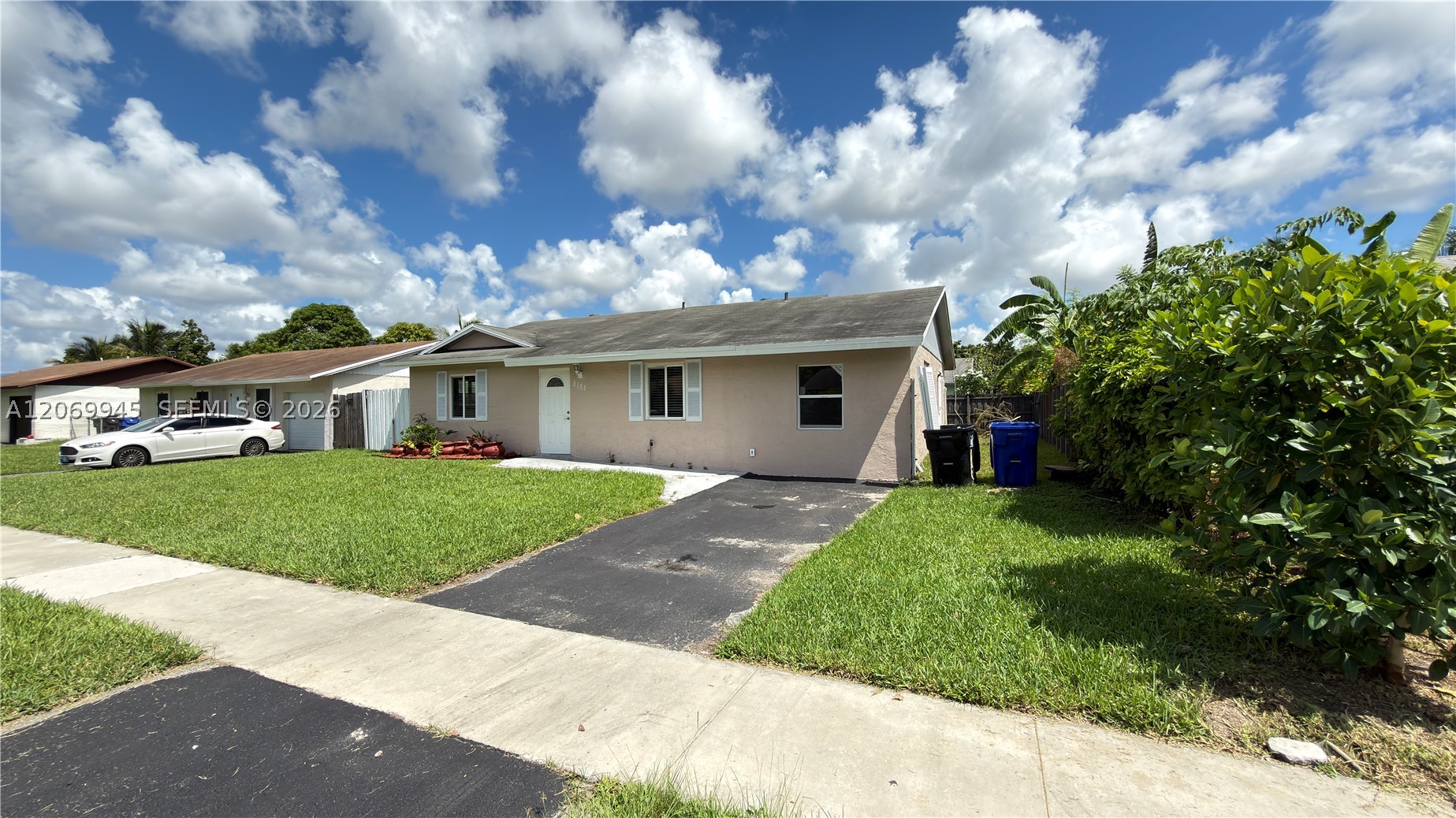 8151 SW 7th St, North Lauderdale FL 33068