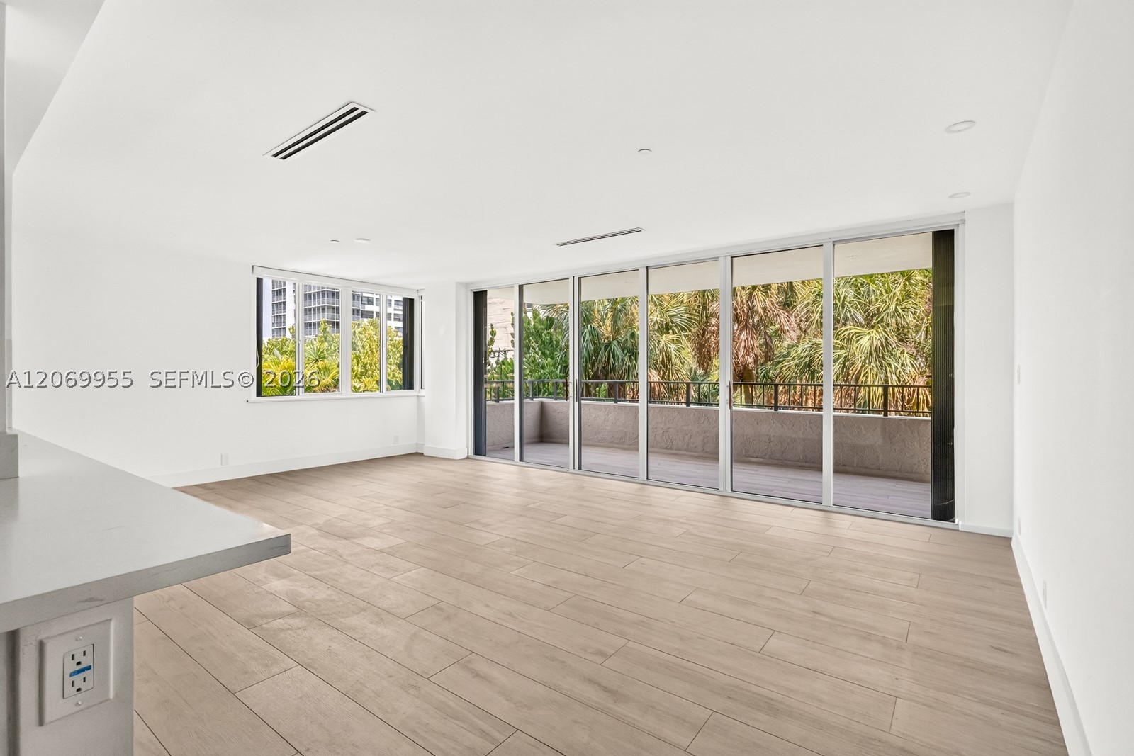251 Crandon Blvd #210, Key Biscayne FL 33149