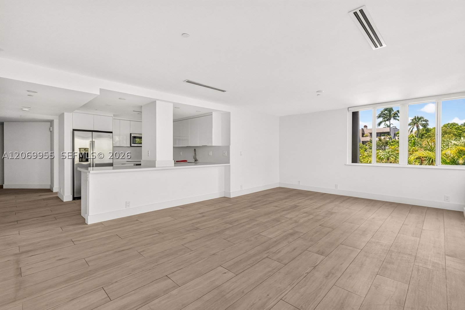 251 Crandon Blvd #210, Key Biscayne FL 33149