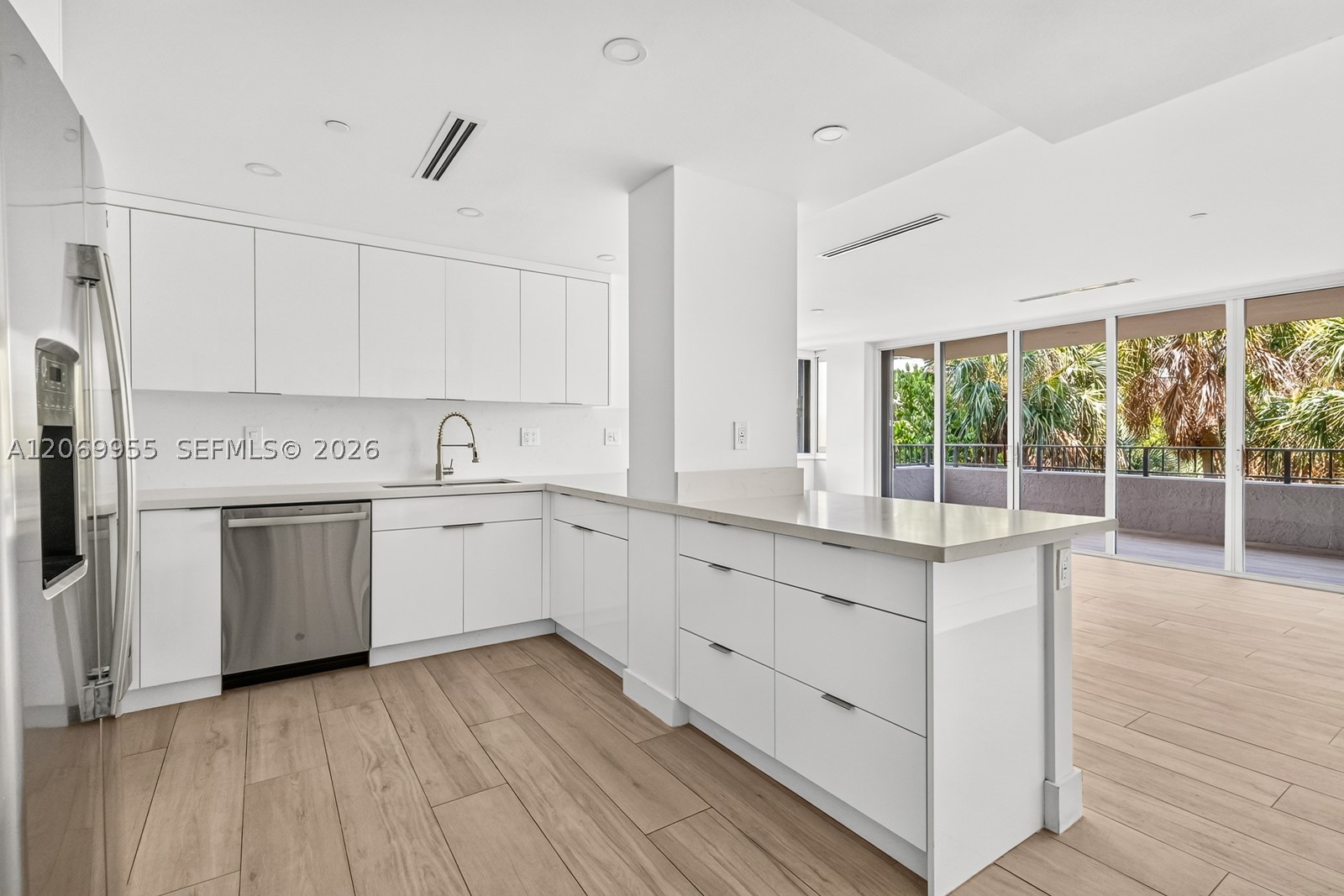251 Crandon Blvd #210, Key Biscayne FL 33149