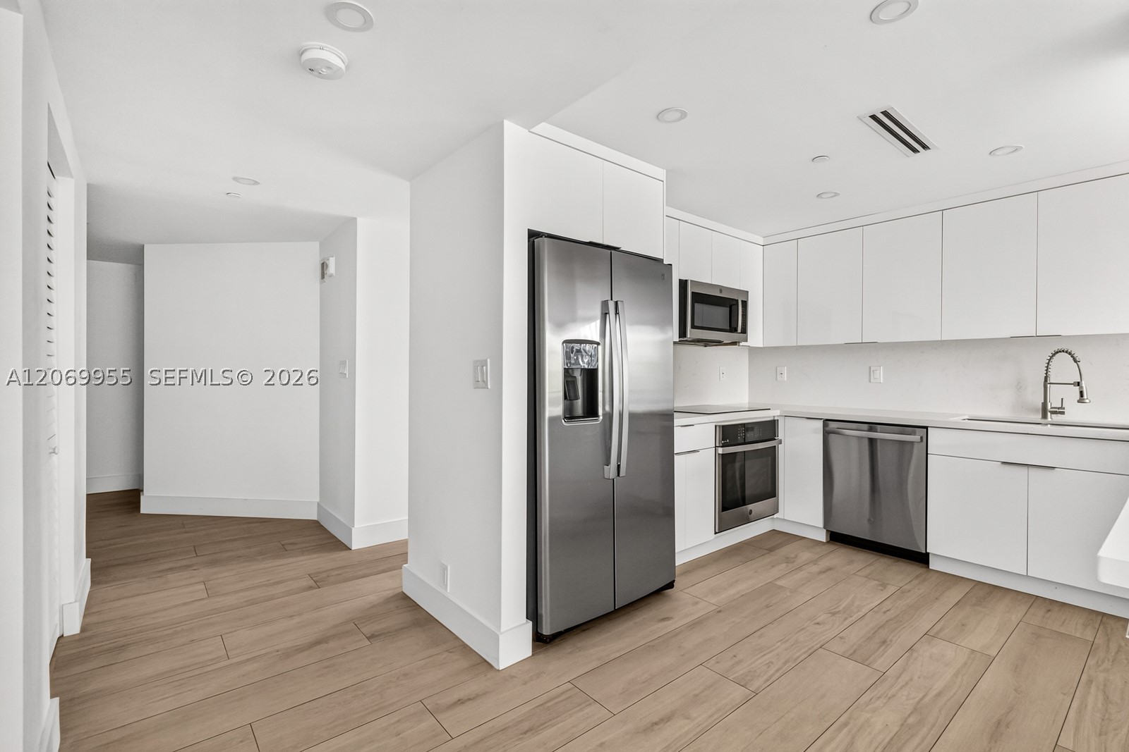 251 Crandon Blvd #210, Key Biscayne FL 33149