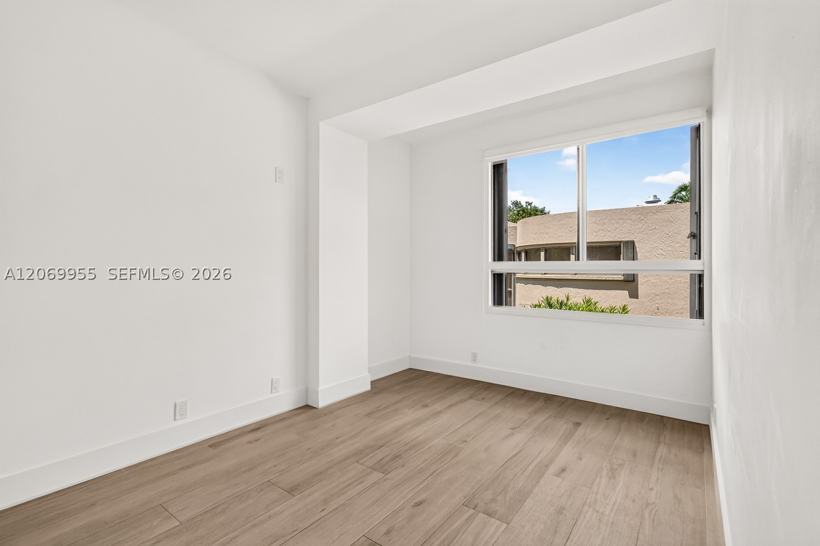 251 Crandon Blvd #210, Key Biscayne FL 33149
