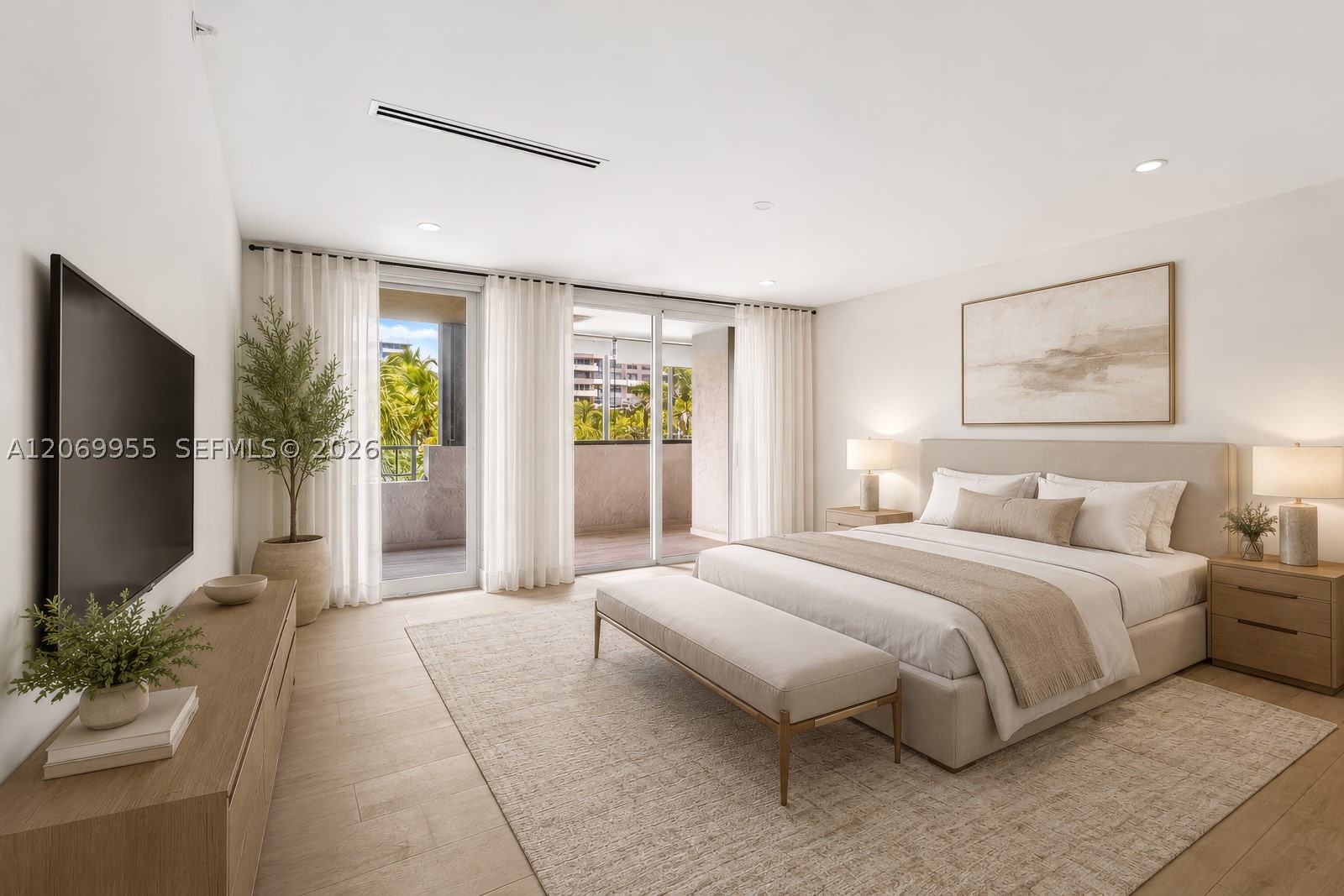 251 Crandon Blvd #210, Key Biscayne FL 33149