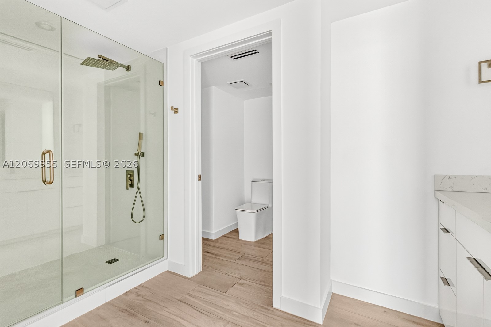 251 Crandon Blvd #210, Key Biscayne FL 33149