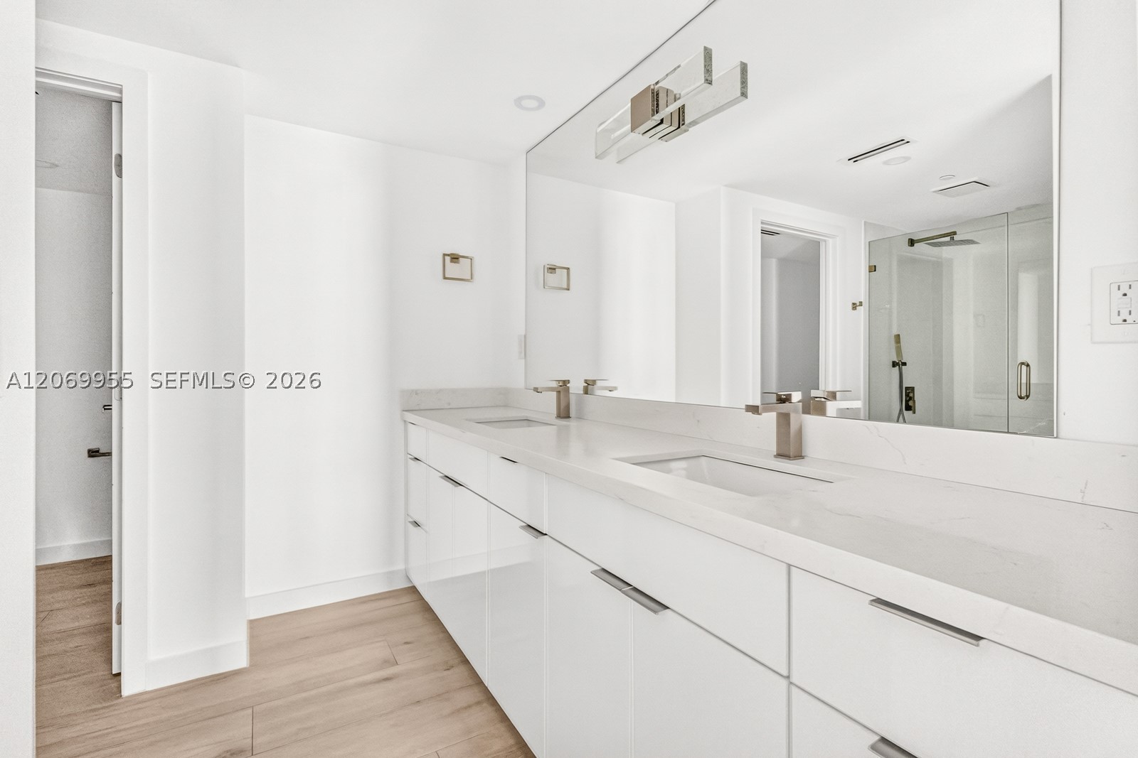251 Crandon Blvd #210, Key Biscayne FL 33149