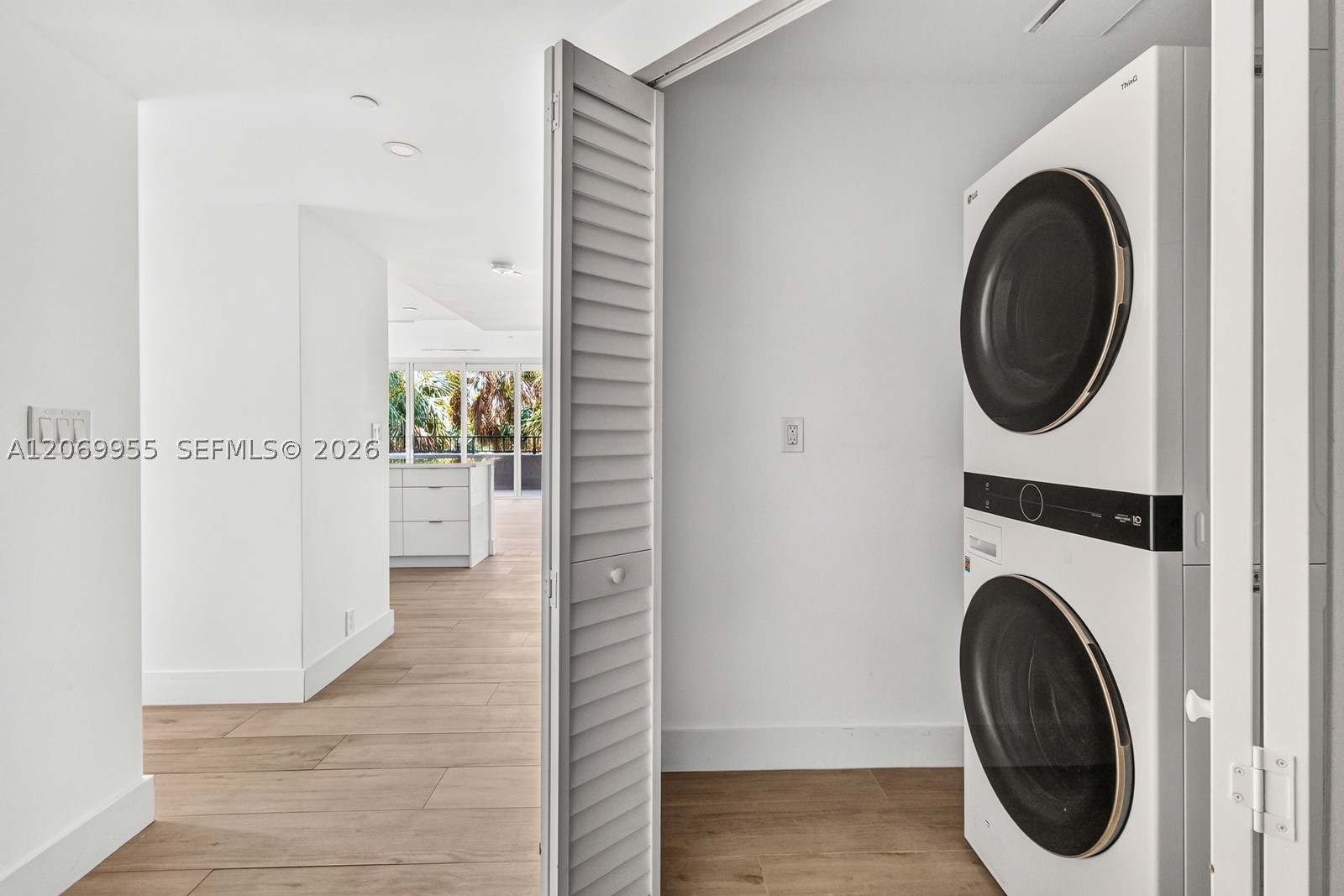 251 Crandon Blvd #210, Key Biscayne FL 33149