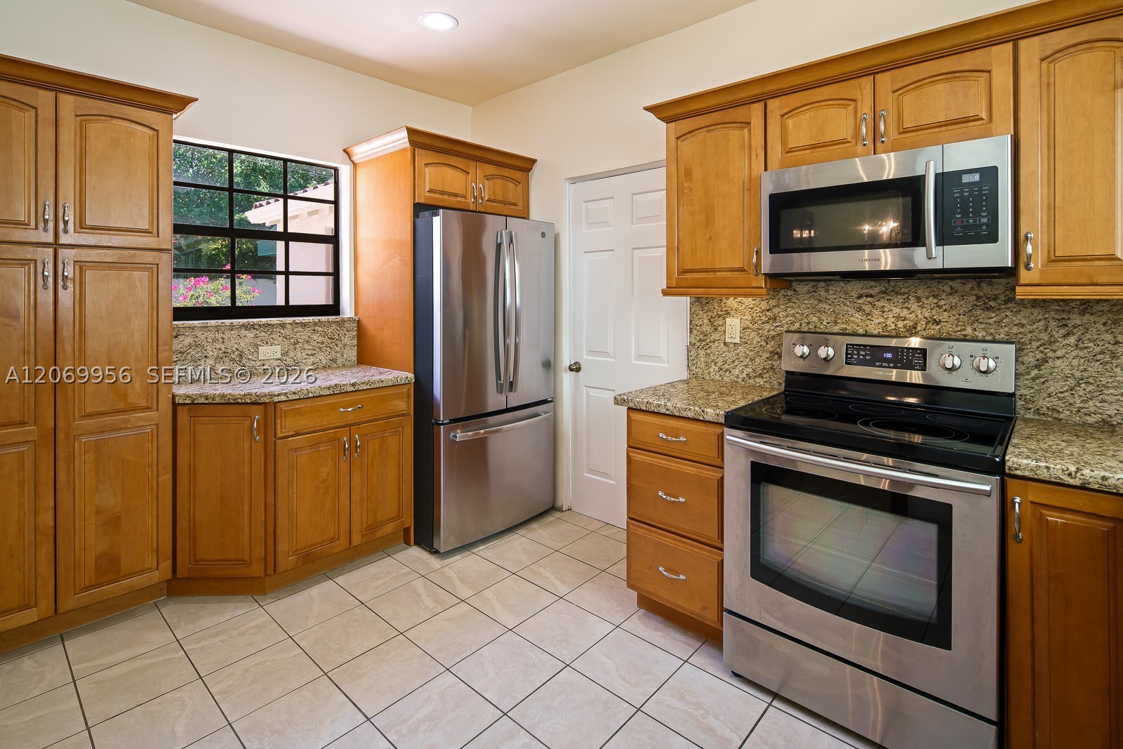 4128 Pinta Ct, Coral Gables FL 33146