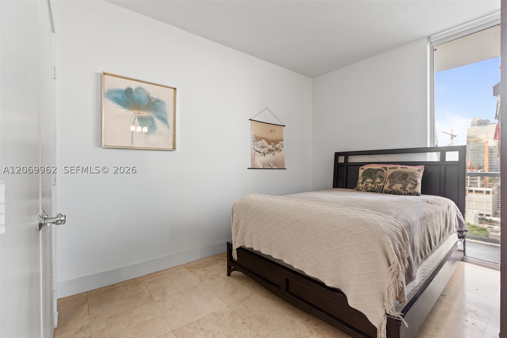 1050 Brickell Ave #2112, Miami FL 33131