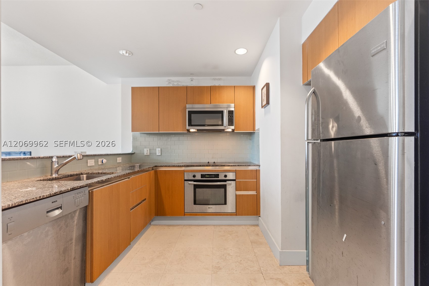 1050 Brickell Ave #2112, Miami FL 33131