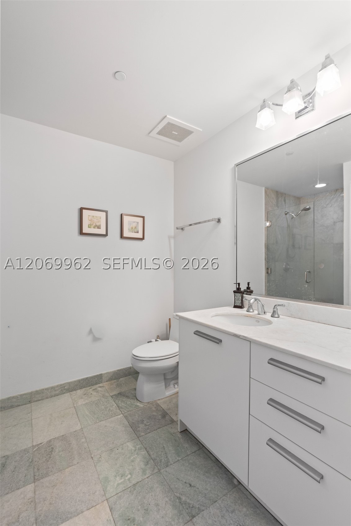 1050 Brickell Ave #2112, Miami FL 33131