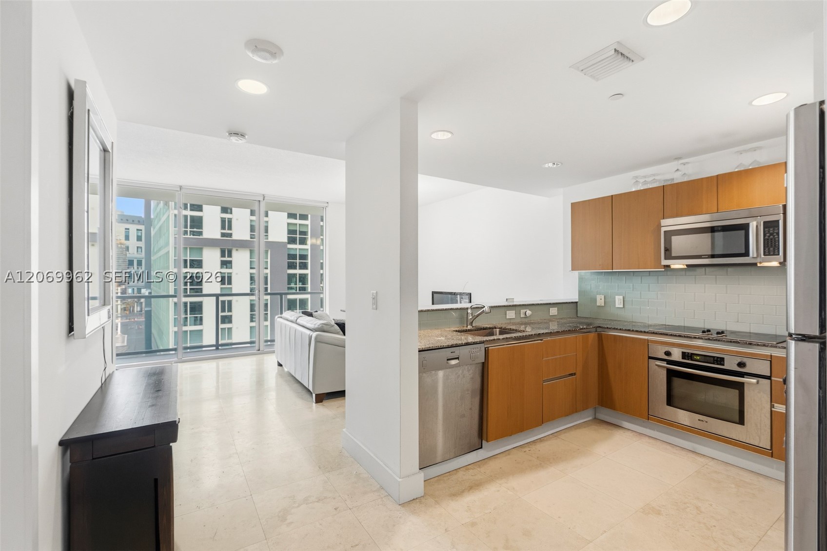 1050 Brickell Ave #2112, Miami FL 33131