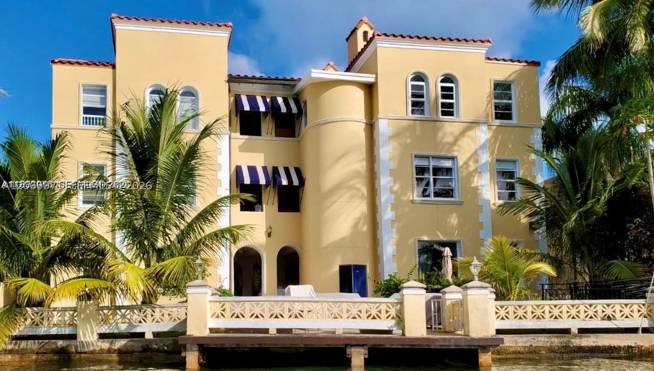 4812 Pine Tree Dr #201, Miami Beach FL 33140