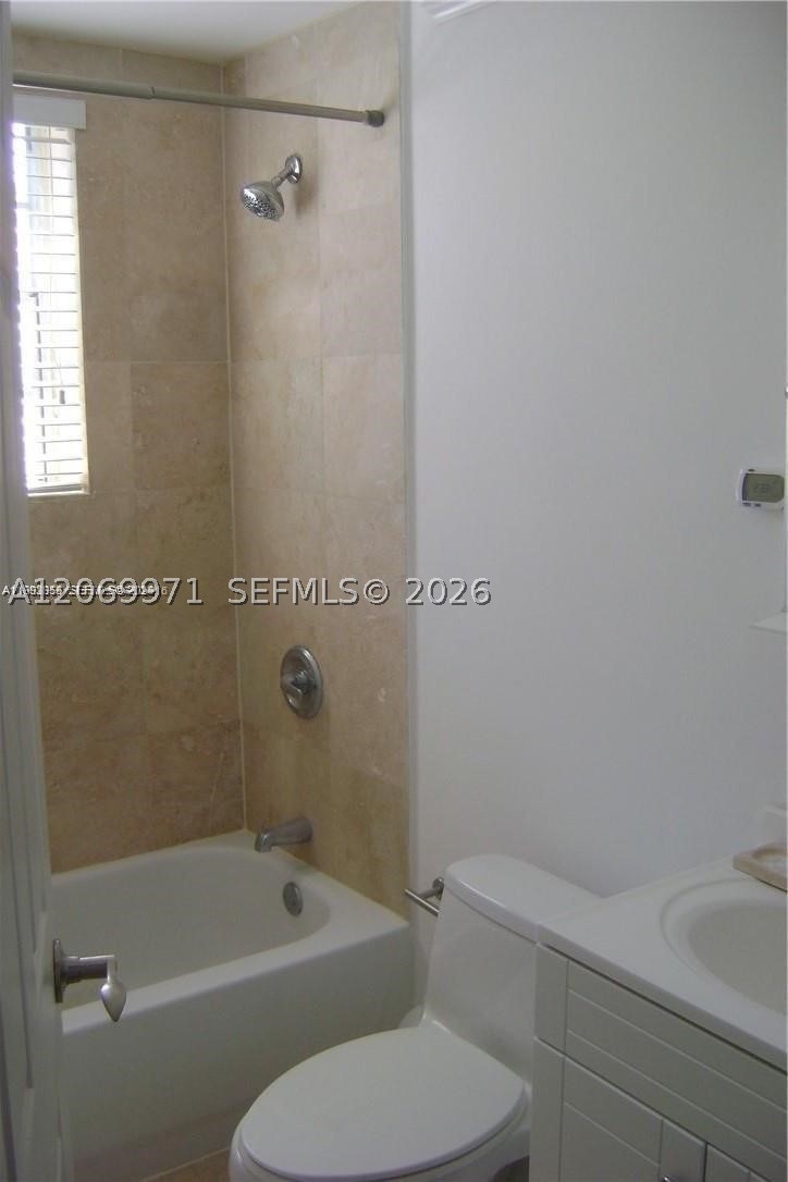 4812 Pine Tree Dr #201, Miami Beach FL 33140