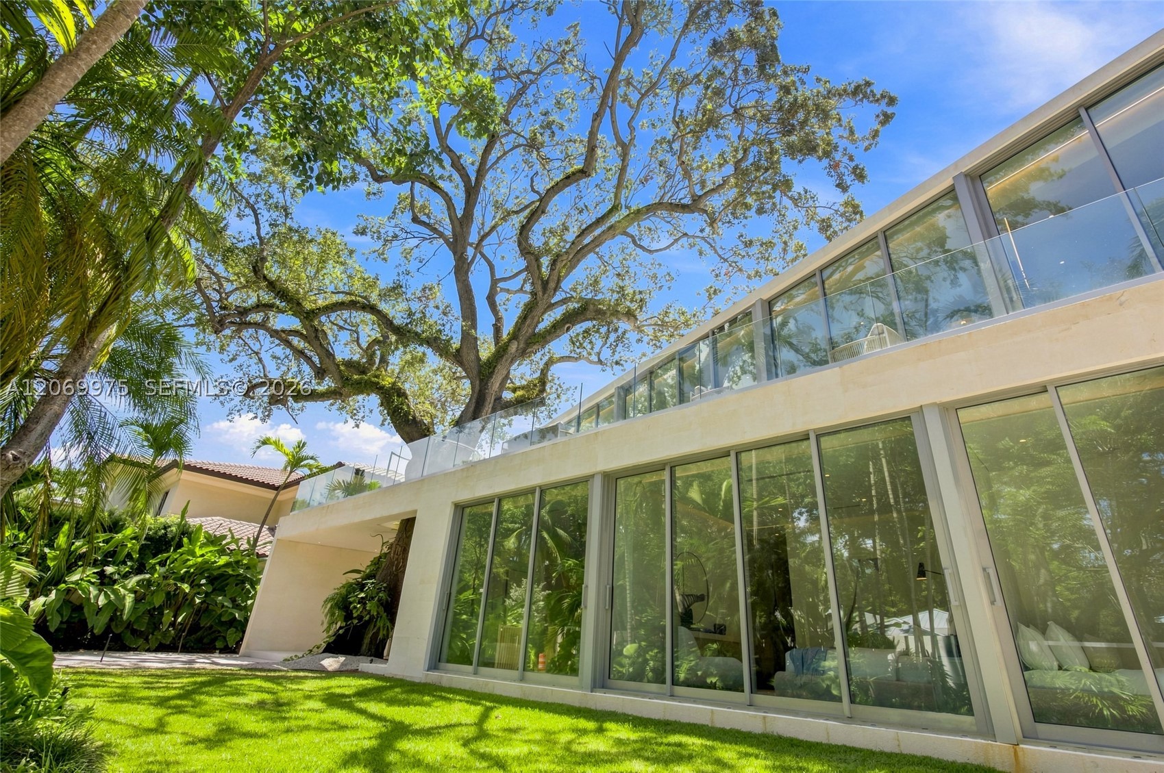 1616 Onaway Dr, Miami FL 33133