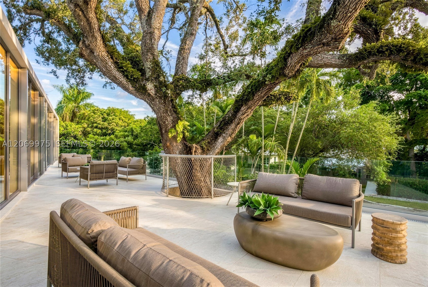 1616 Onaway Dr, Miami FL 33133