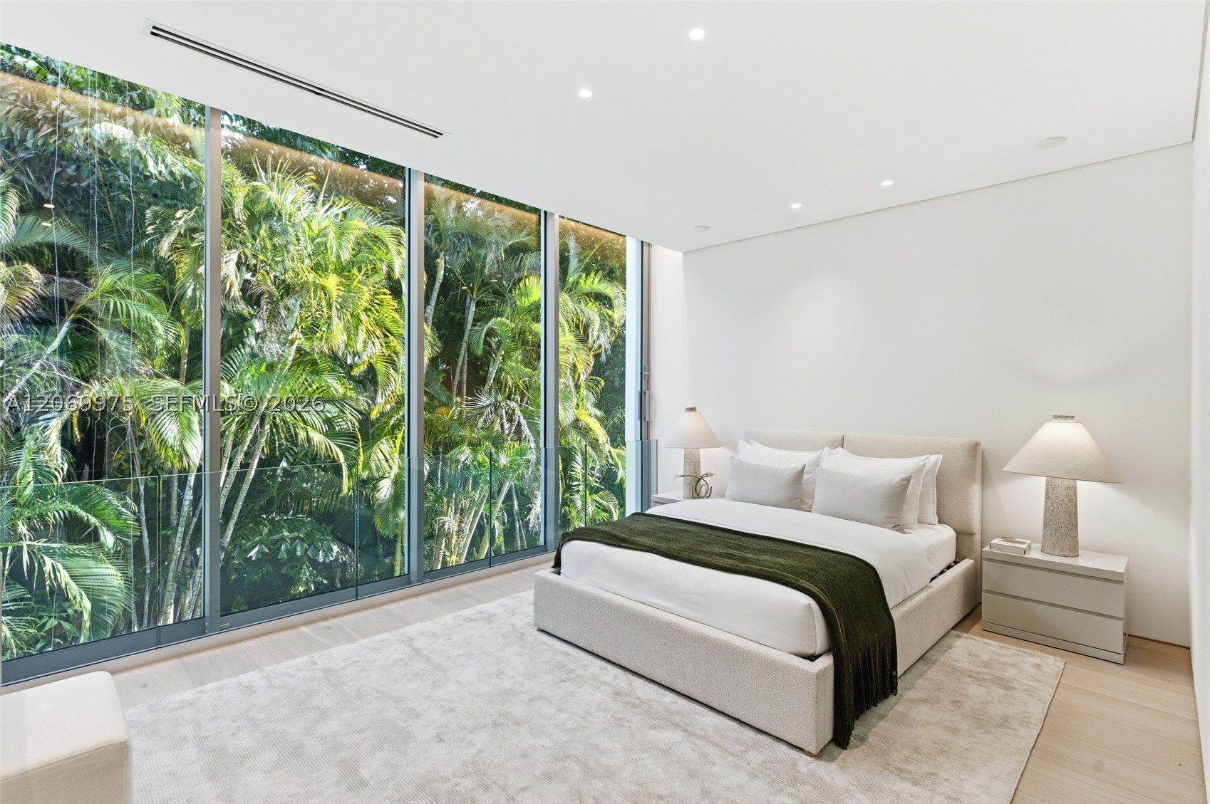 1616 Onaway Dr, Miami FL 33133