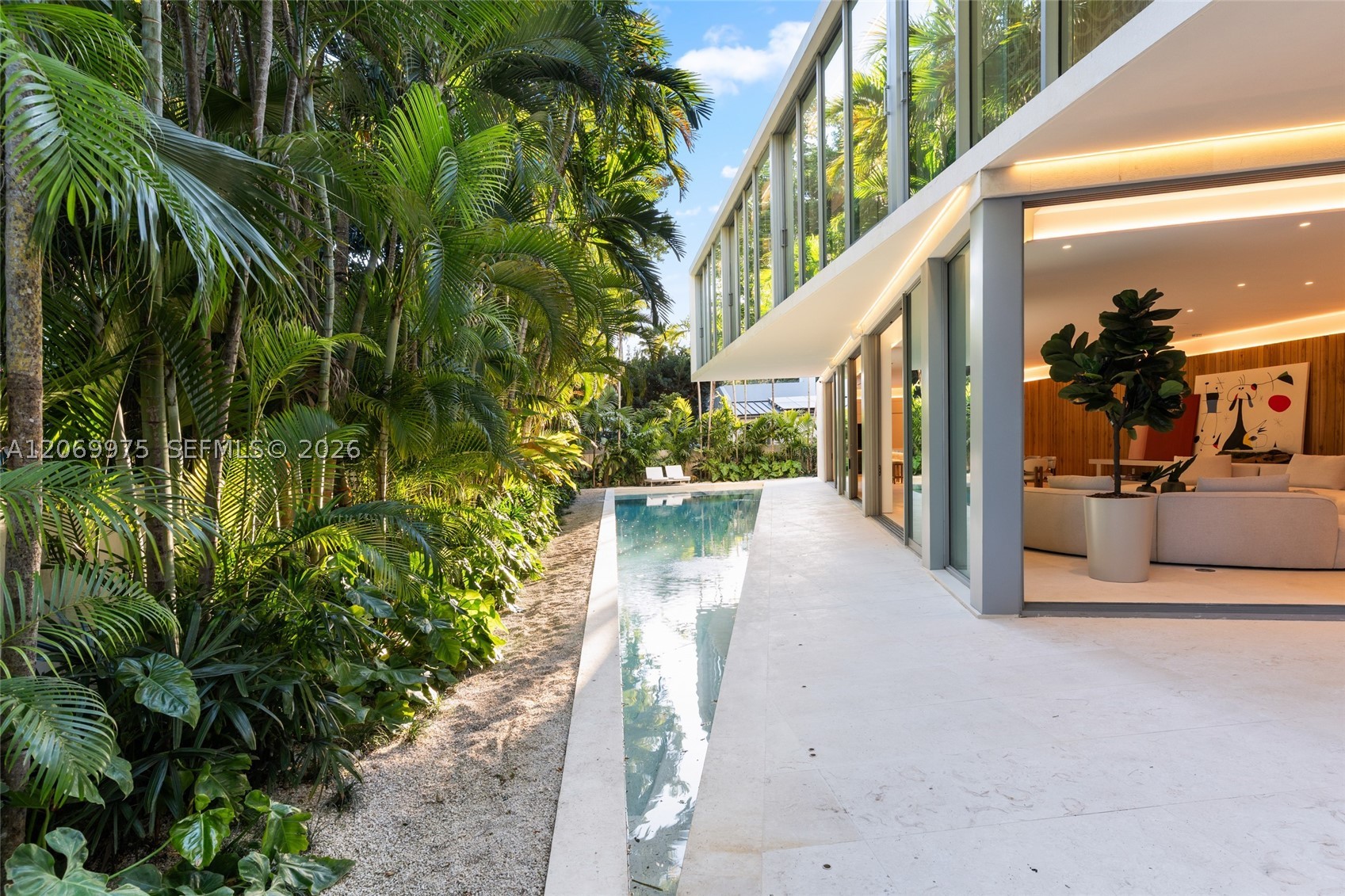 1616 Onaway Dr, Miami FL 33133