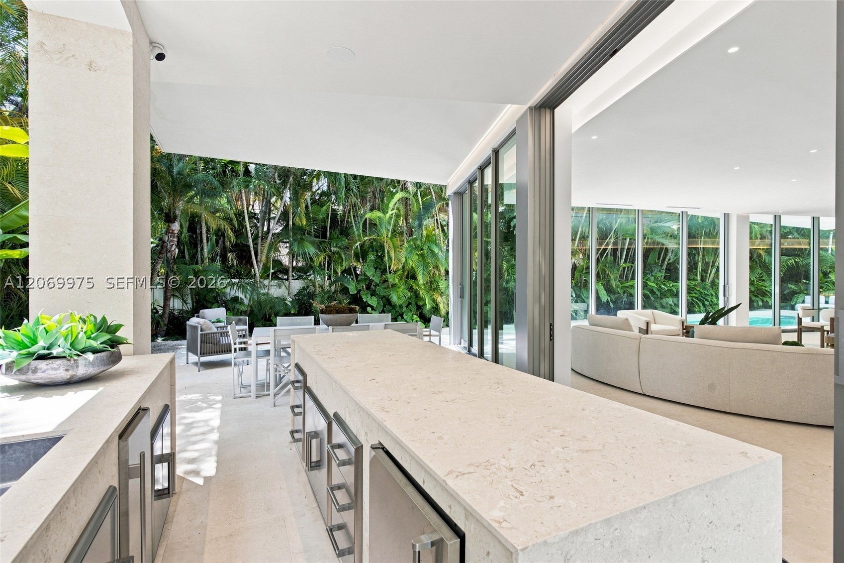 1616 Onaway Dr, Miami FL 33133