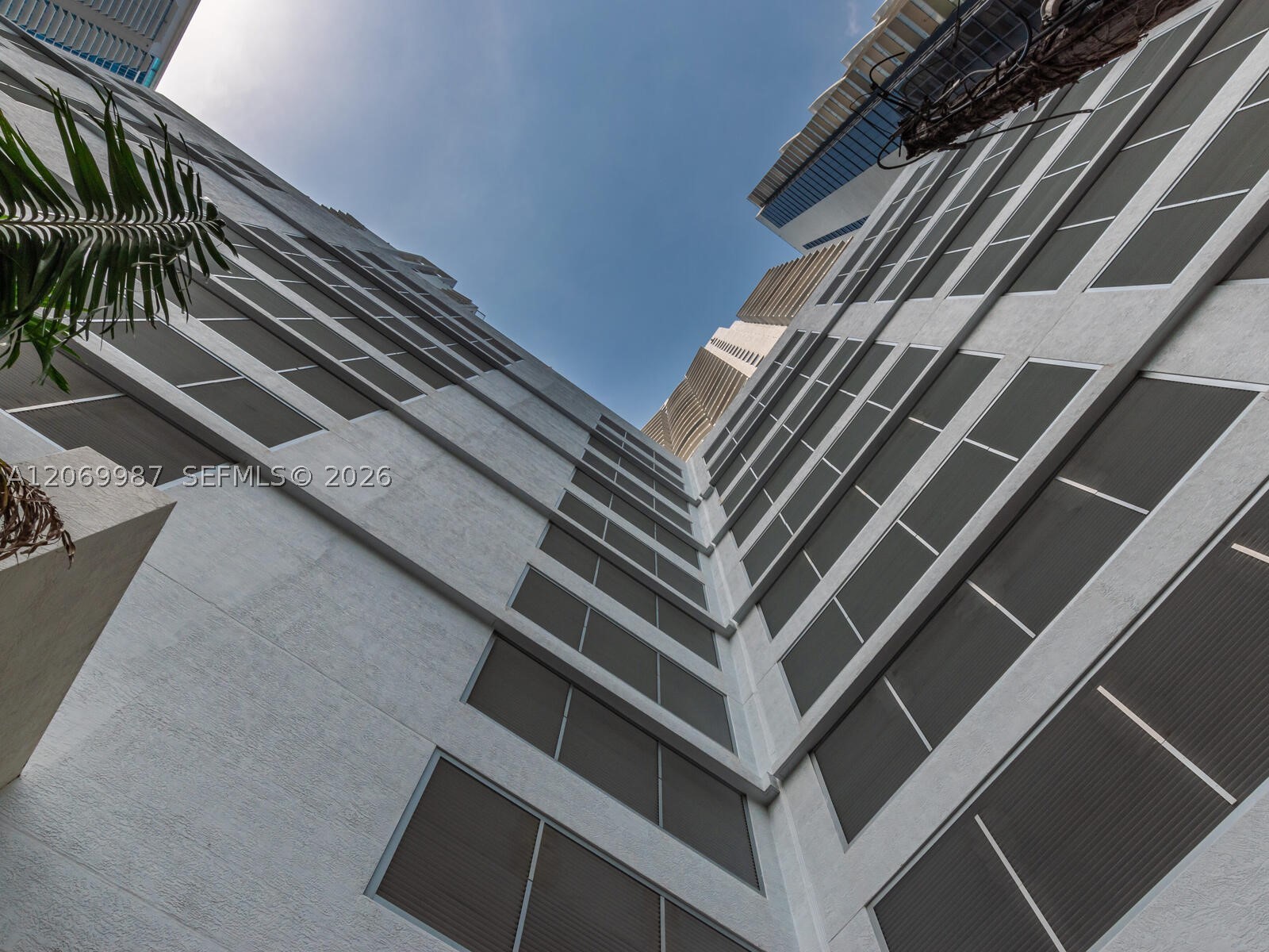 1060 Brickell Ave #1815, Miami FL 33131