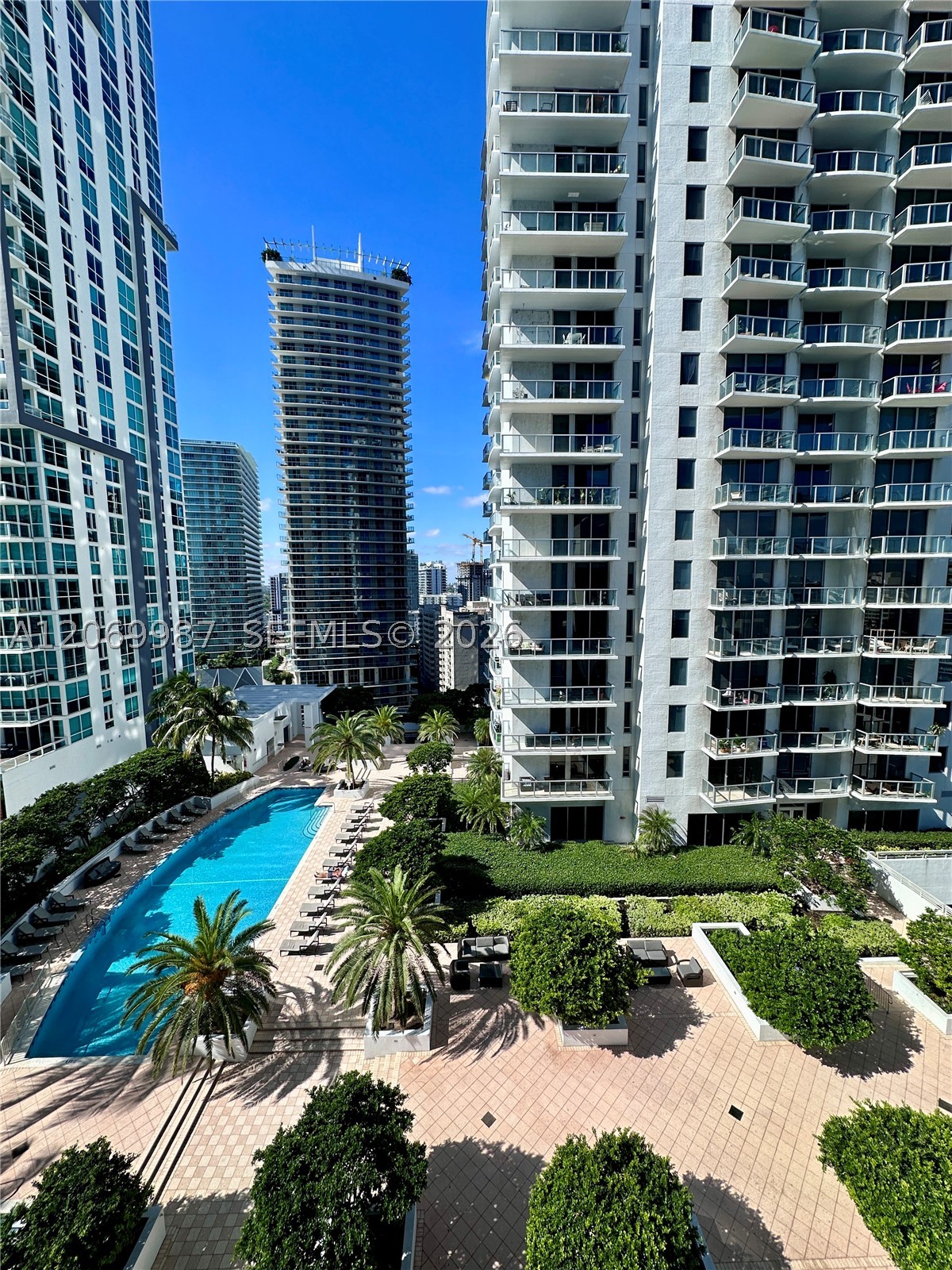 1060 Brickell Ave #1815, Miami FL 33131