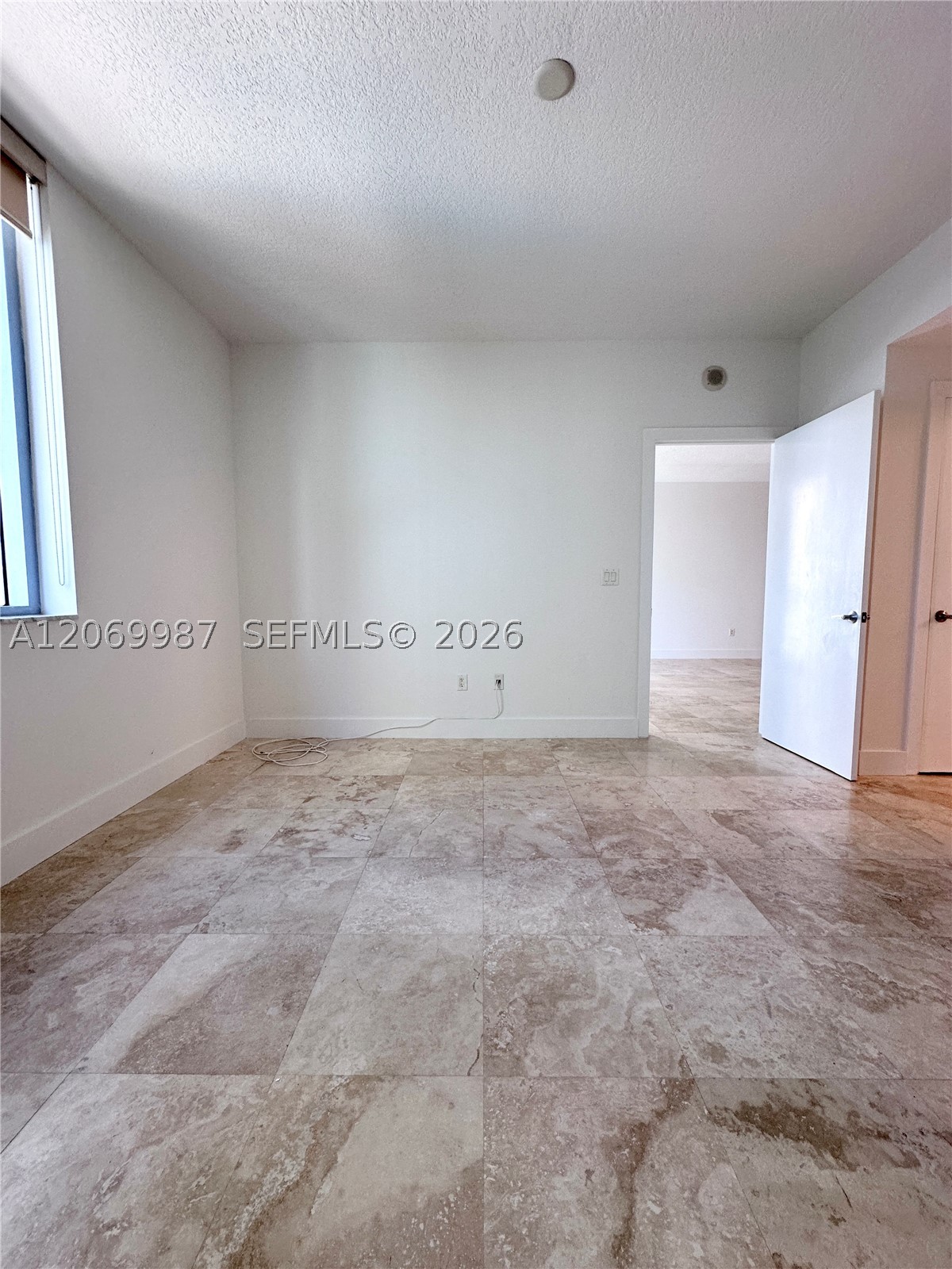 1060 Brickell Ave #1815, Miami FL 33131
