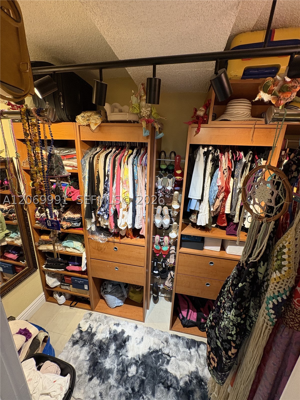 111 Golden Isles Dr #F2, Hallandale Beach FL 33009