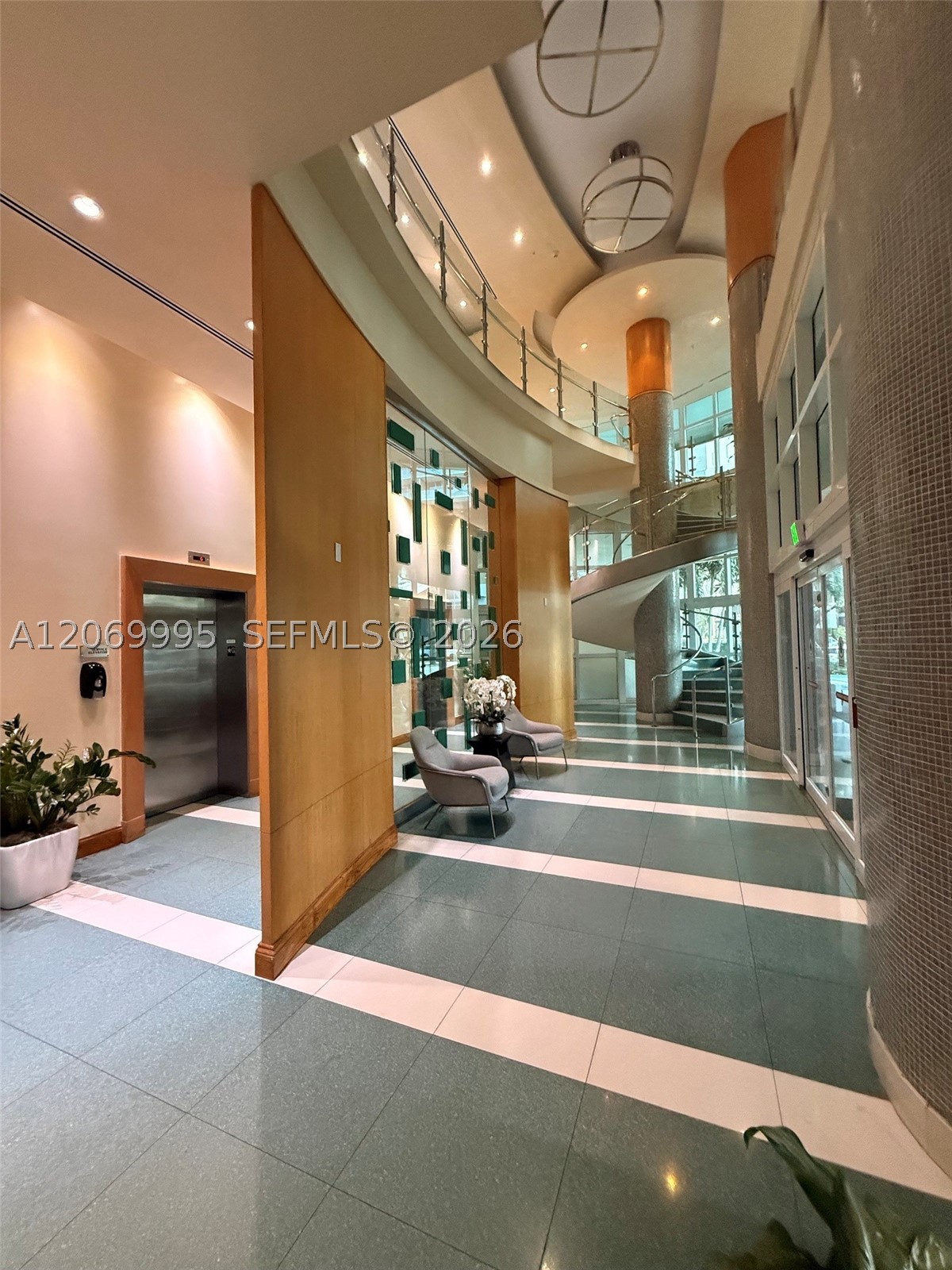 218 SE 14th St #TS107, Miami FL 33131