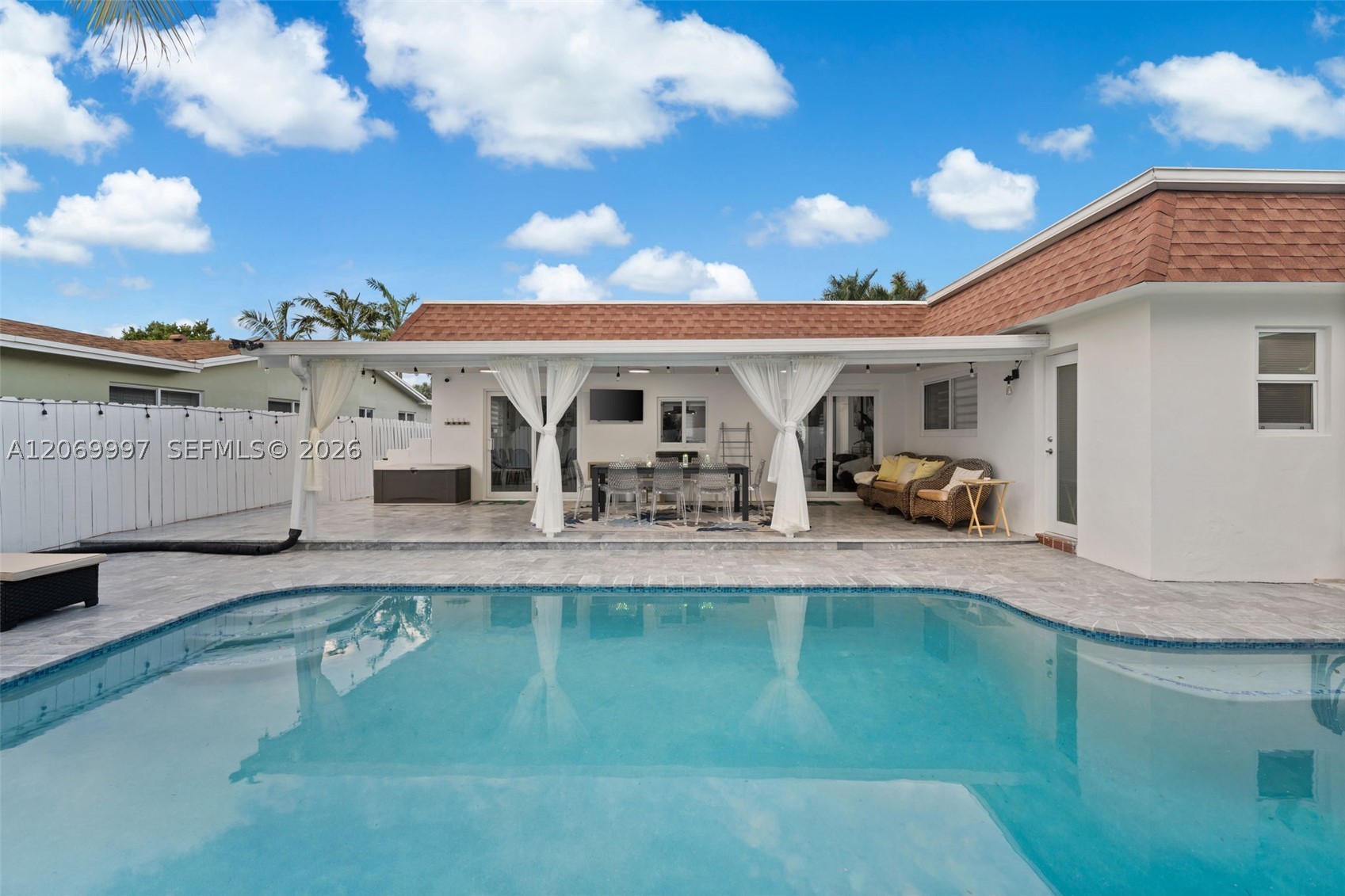 208 SE 4th Ter, Dania Beach FL 33004