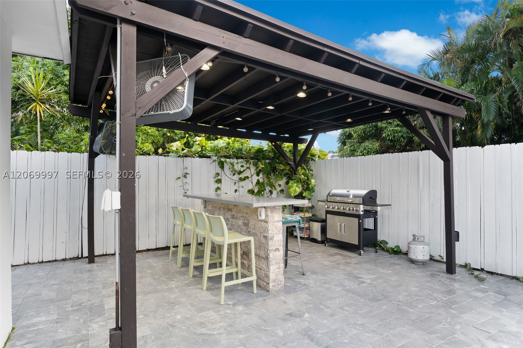 208 SE 4th Ter, Dania Beach FL 33004