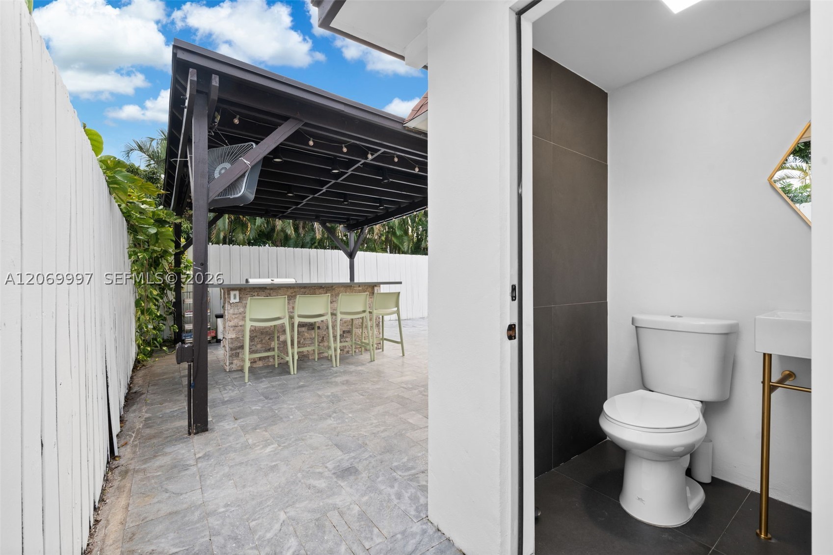208 SE 4th Ter, Dania Beach FL 33004
