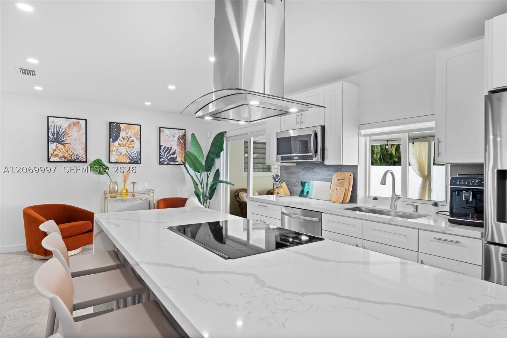 208 SE 4th Ter, Dania Beach FL 33004