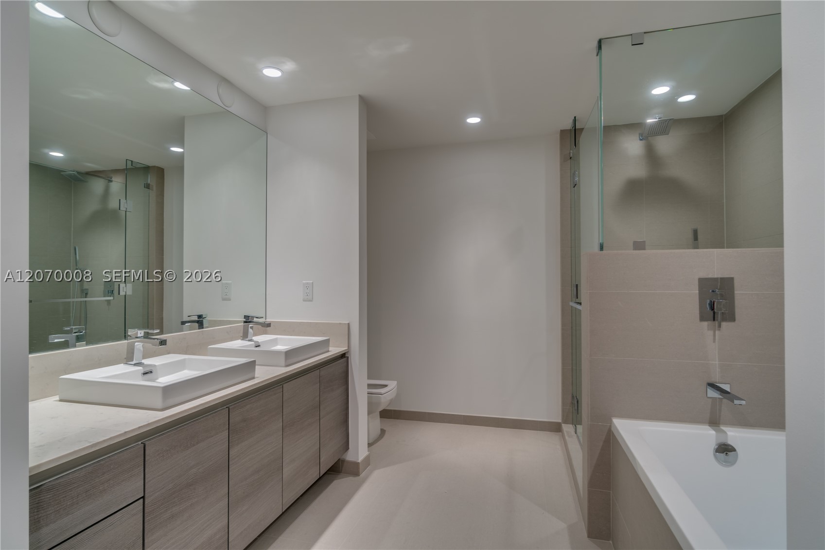 1080 Brickell Ave #3406, Miami FL 33131