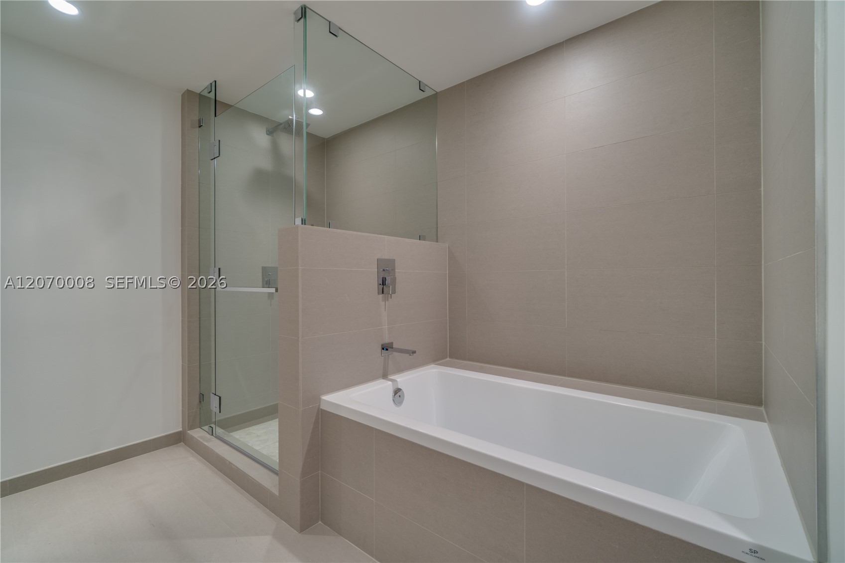 1080 Brickell Ave #3406, Miami FL 33131