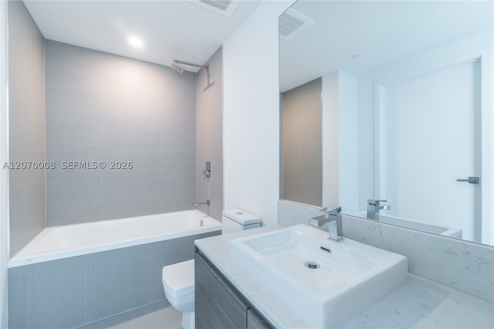 1080 Brickell Ave #3406, Miami FL 33131