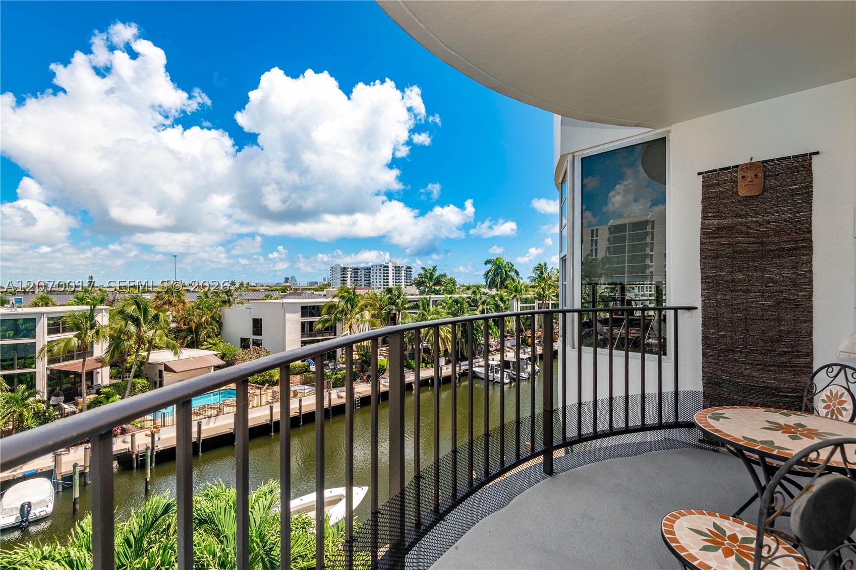 3051 NE 48th St #406, Fort Lauderdale FL 33308