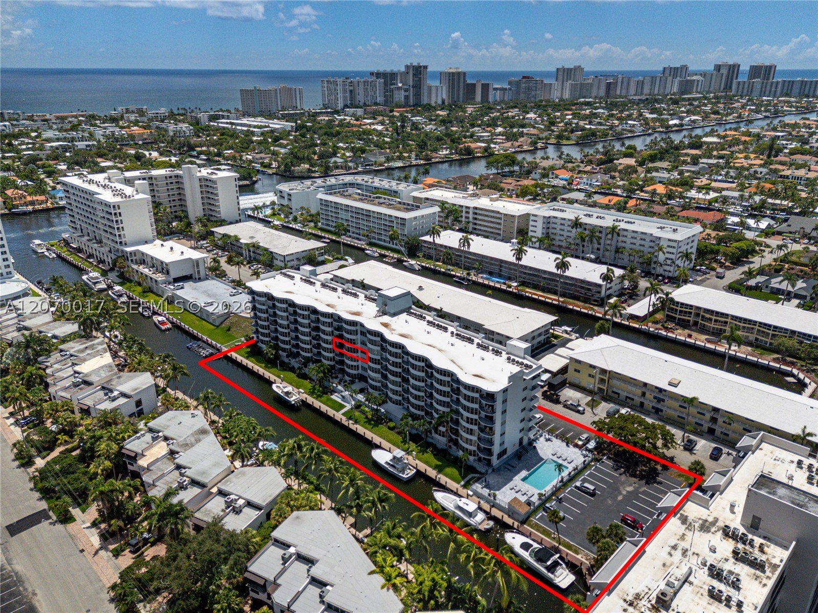 3051 NE 48th St #406, Fort Lauderdale FL 33308