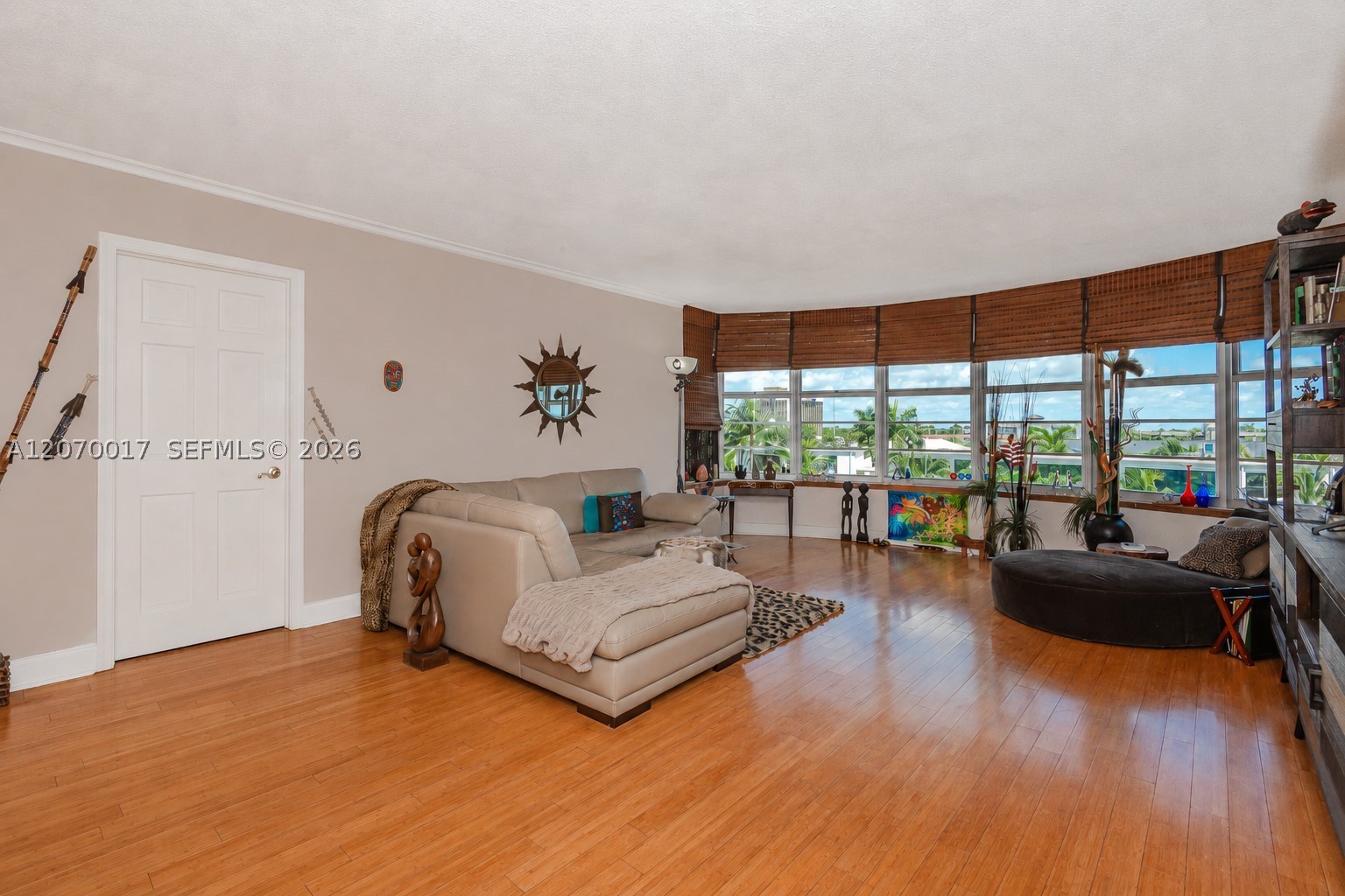 3051 NE 48th St #406, Fort Lauderdale FL 33308