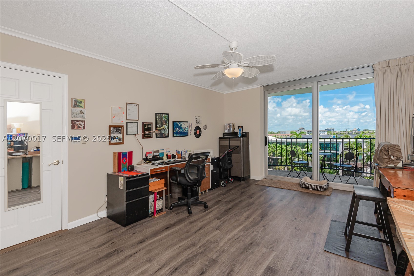 3051 NE 48th St #406, Fort Lauderdale FL 33308