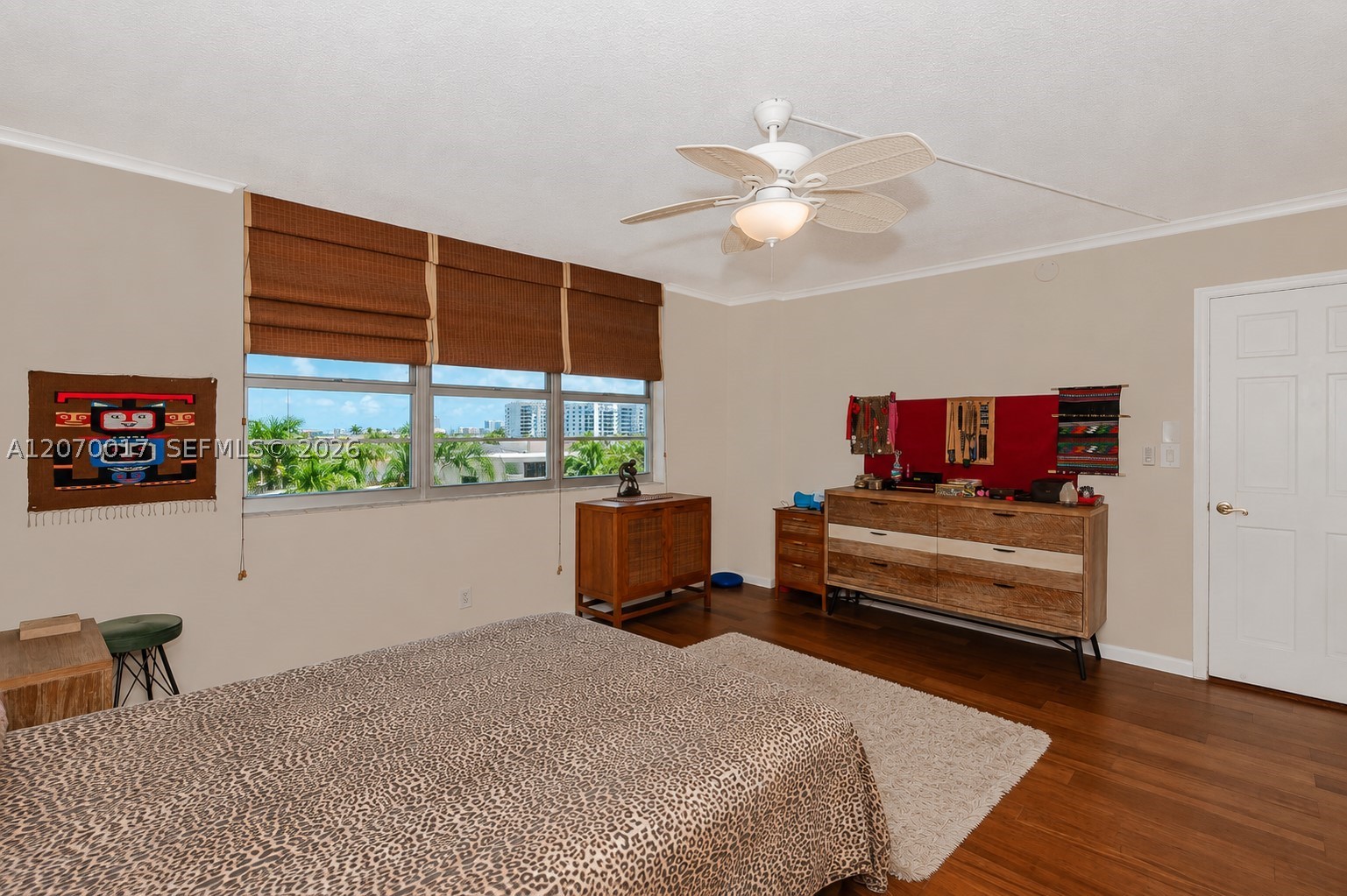 3051 NE 48th St #406, Fort Lauderdale FL 33308