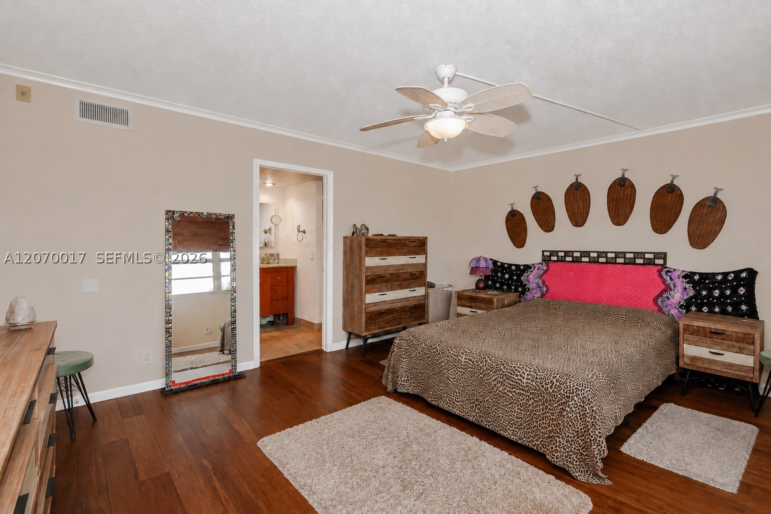 3051 NE 48th St #406, Fort Lauderdale FL 33308