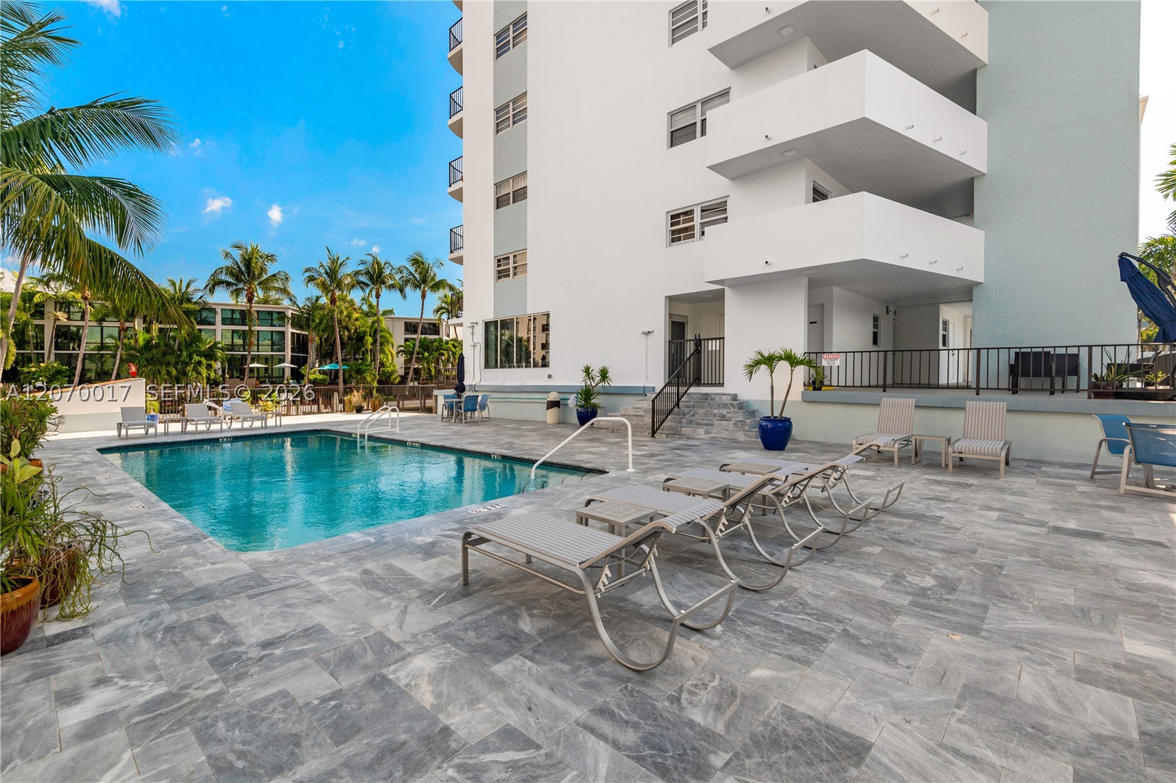 3051 NE 48th St #406, Fort Lauderdale FL 33308