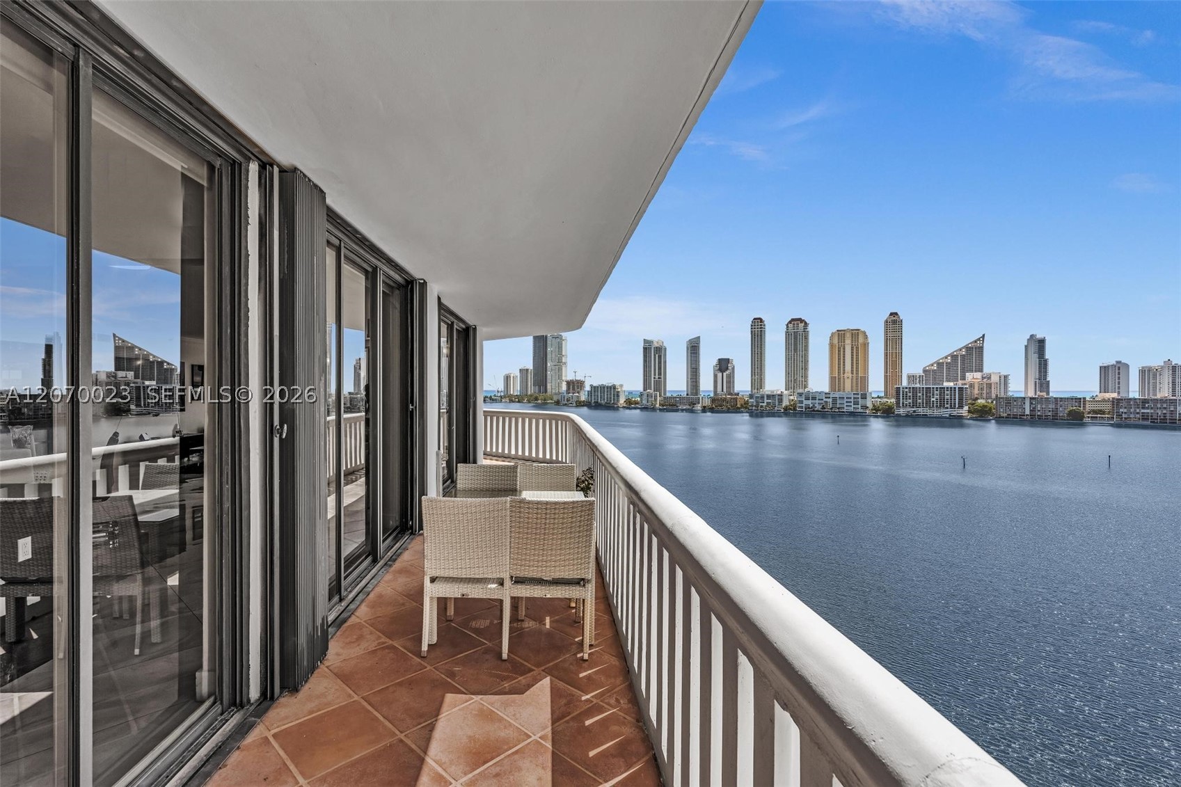3000 Island Blvd #1106, Aventura FL 33160