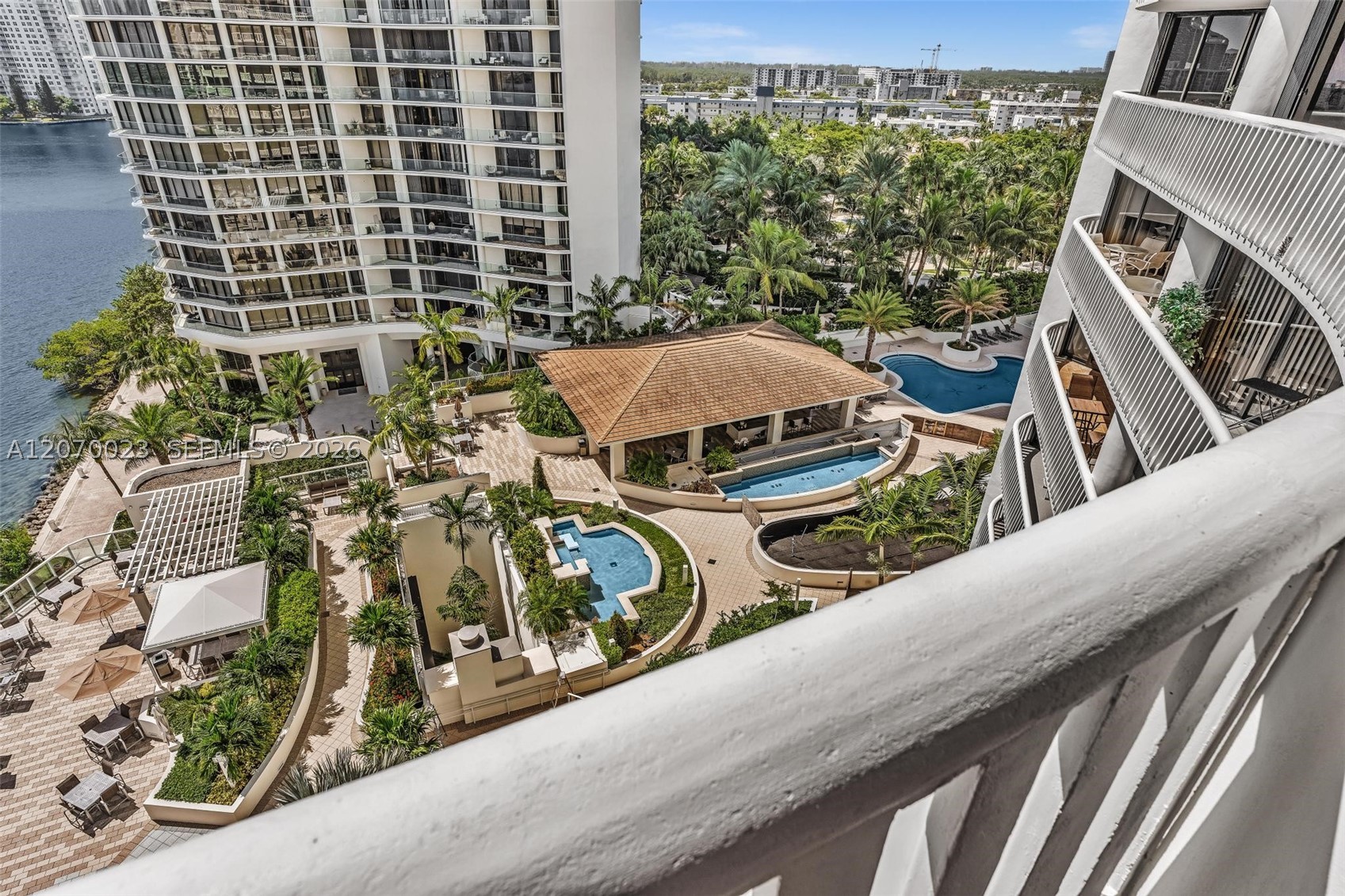 3000 Island Blvd #1106, Aventura FL 33160