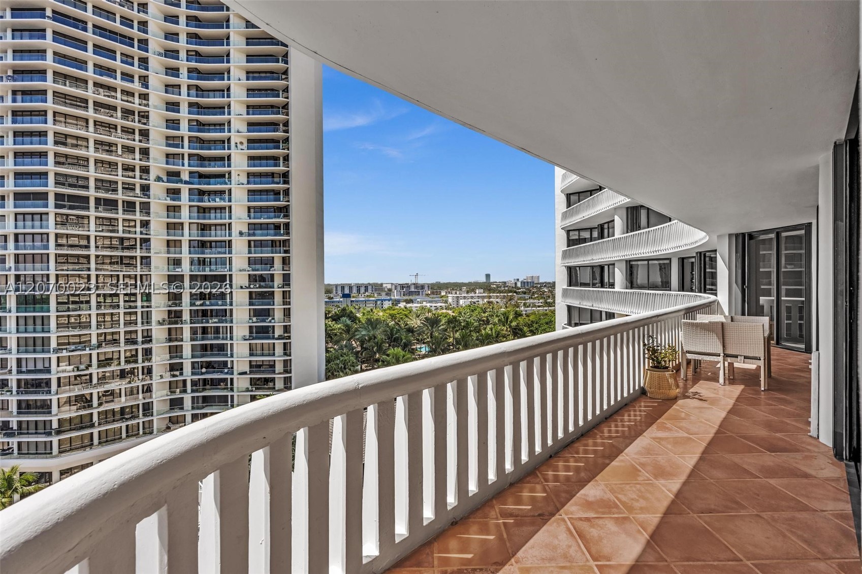 3000 Island Blvd #1106, Aventura FL 33160