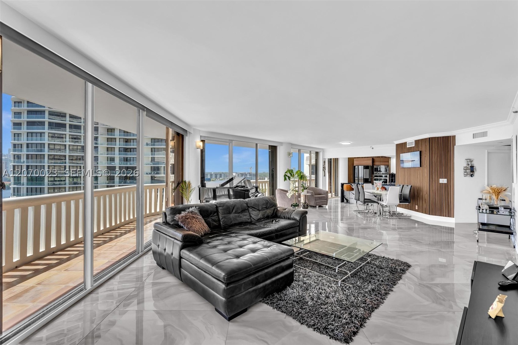 3000 Island Blvd #1106, Aventura FL 33160